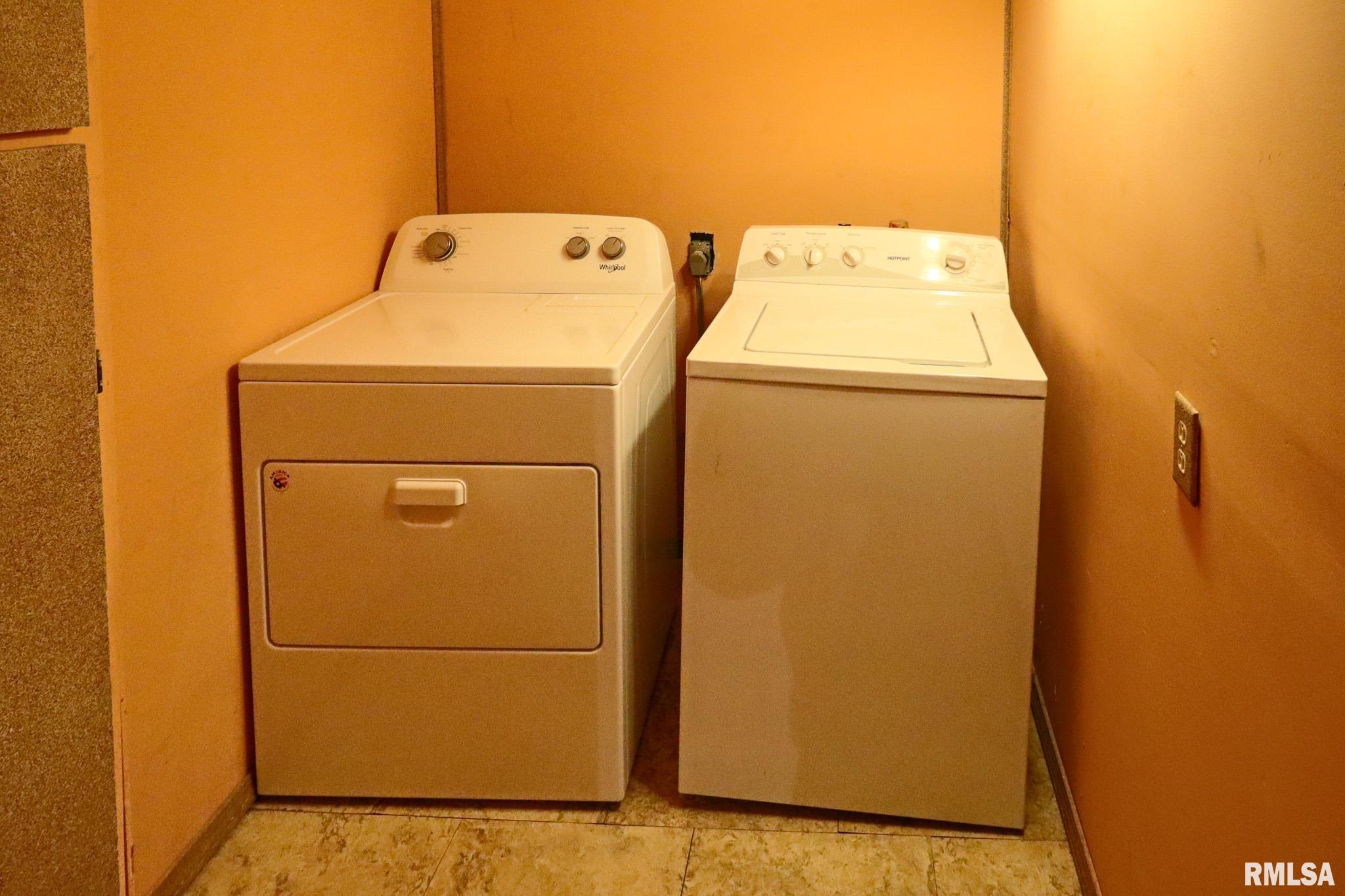 420 W BUCHANAN Street