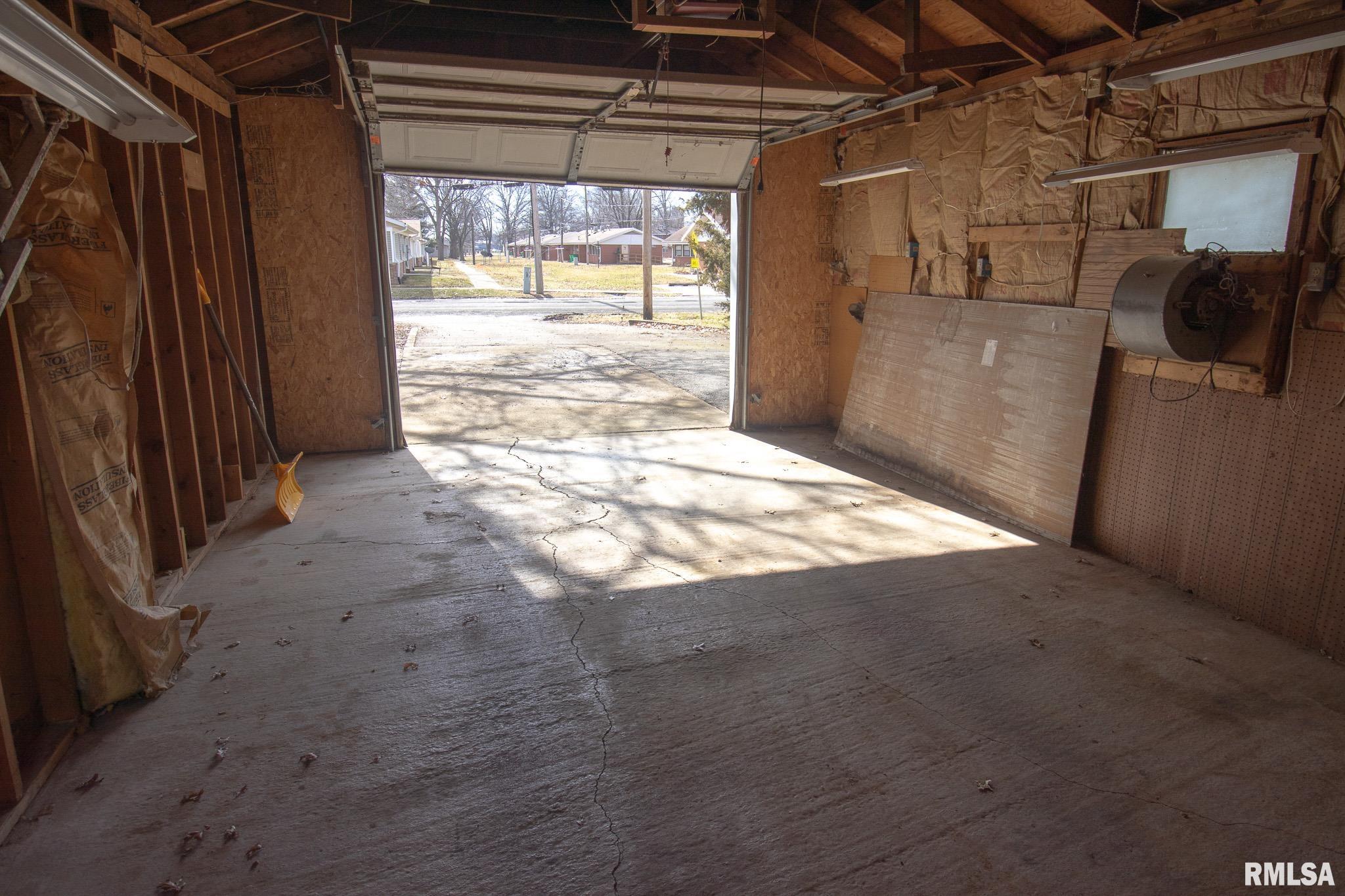 420 W BUCHANAN Street