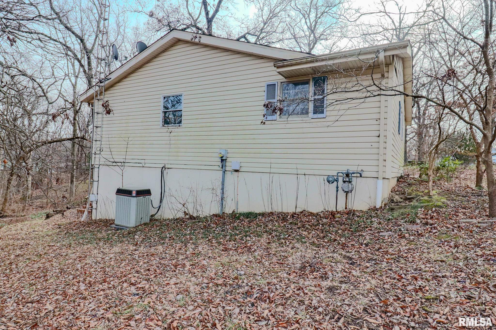 401 OAKBROOK Drive
