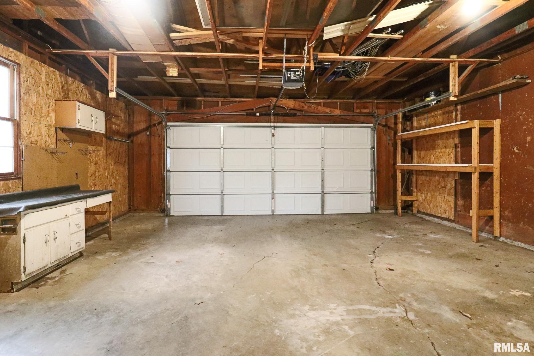401 OAKBROOK Drive