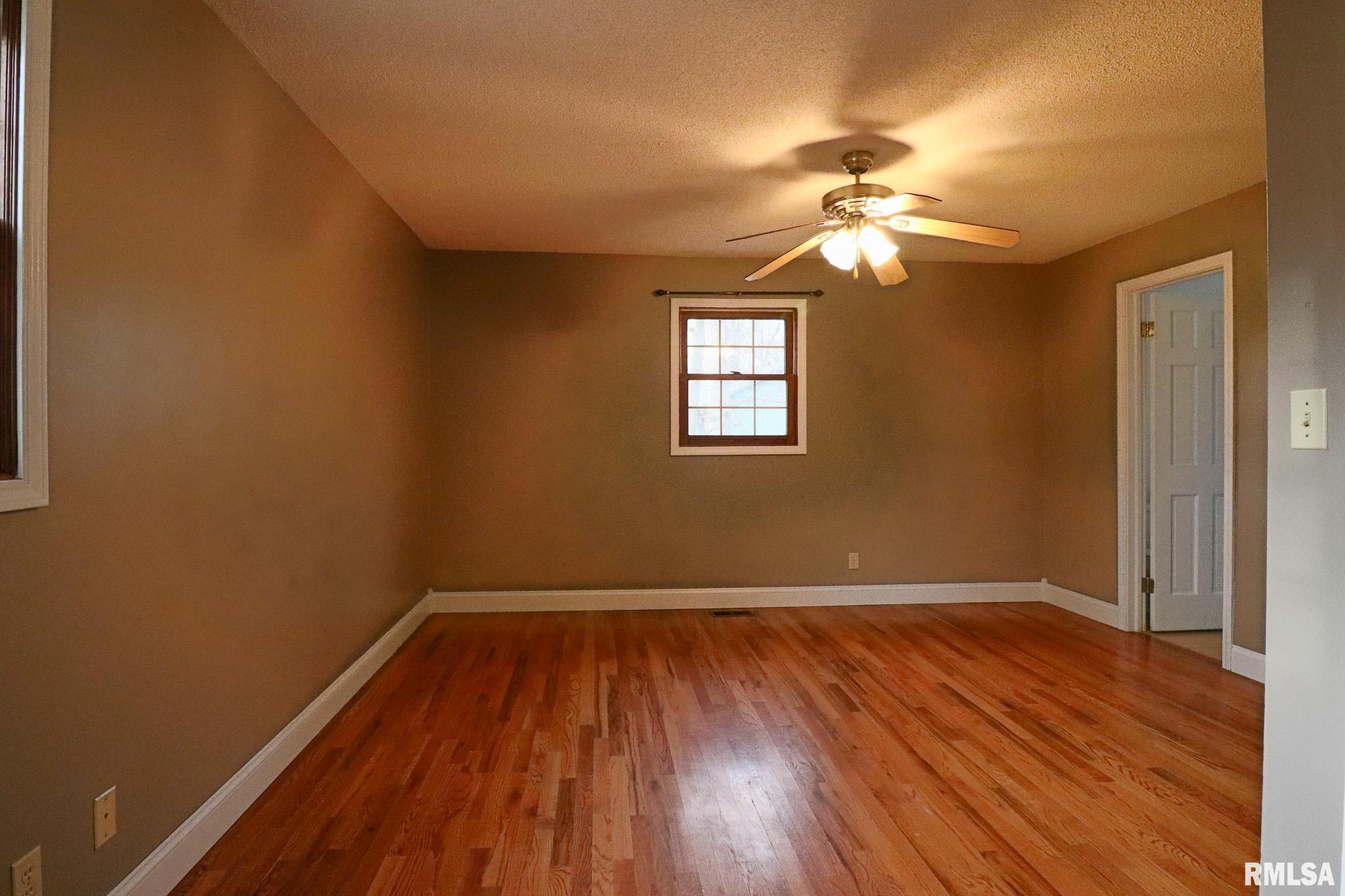 401 OAKBROOK Drive