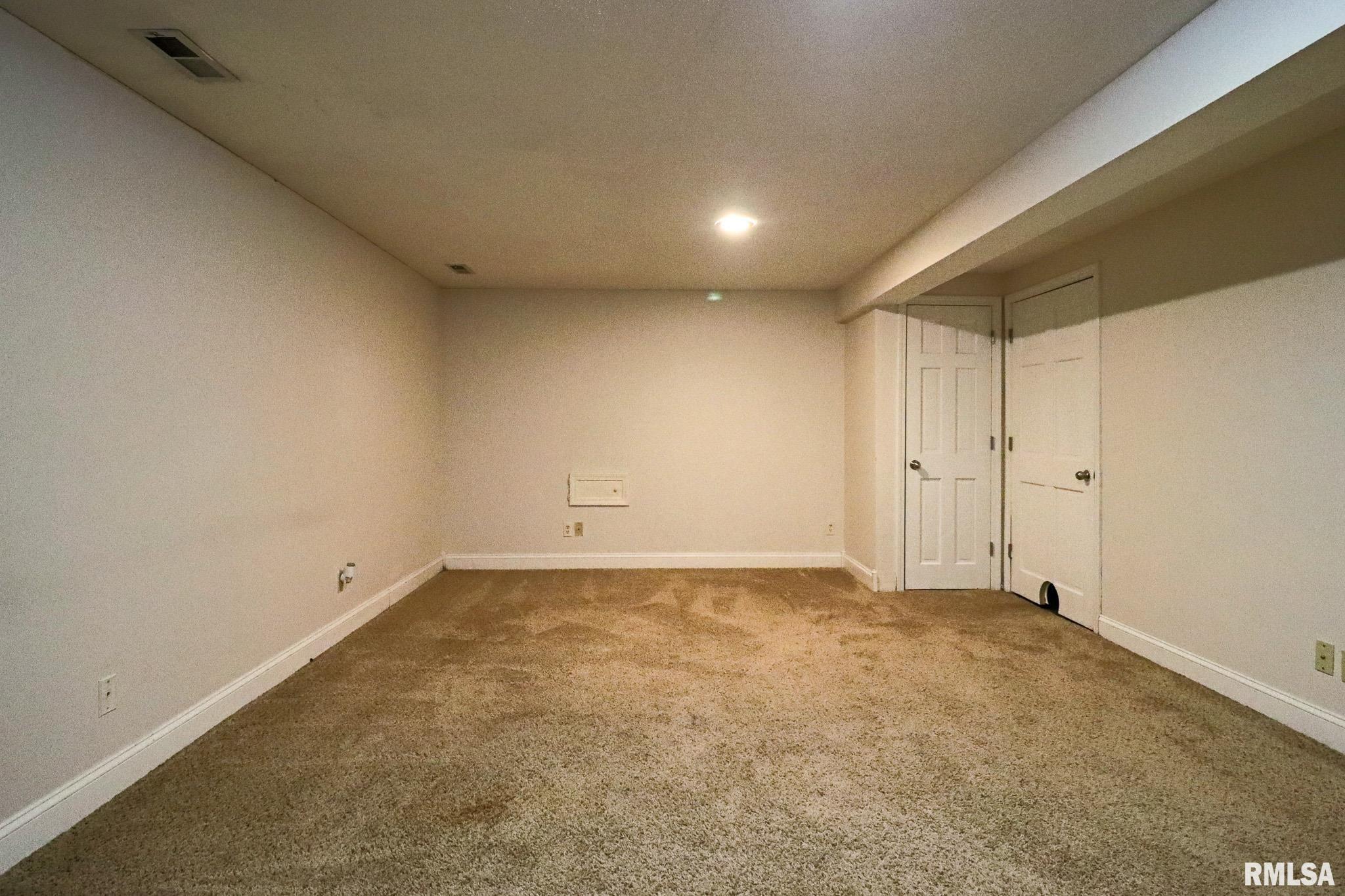 401 OAKBROOK Drive
