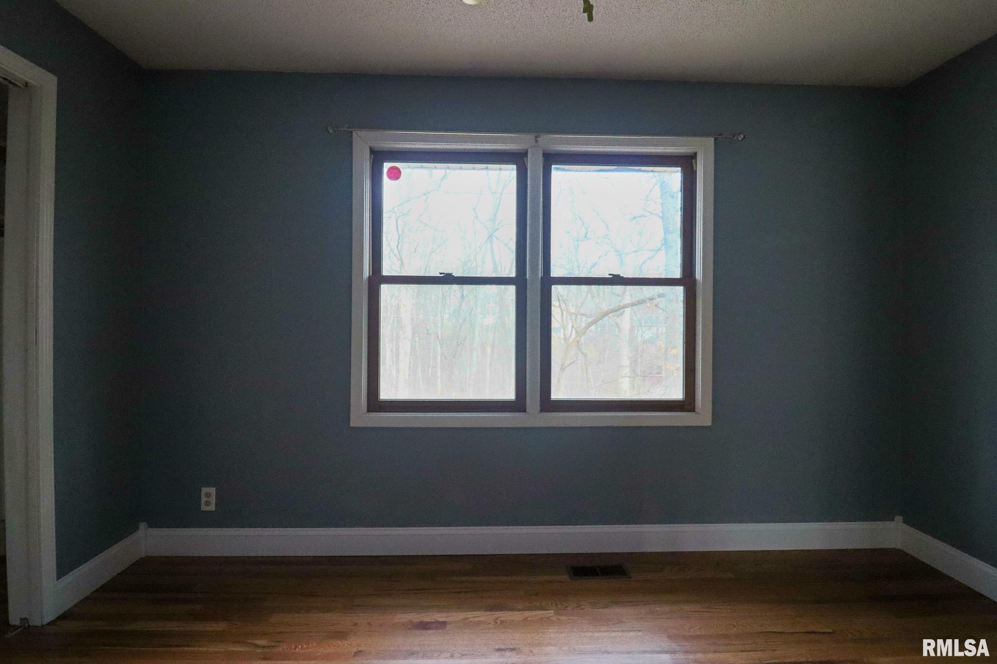 401 OAKBROOK Drive