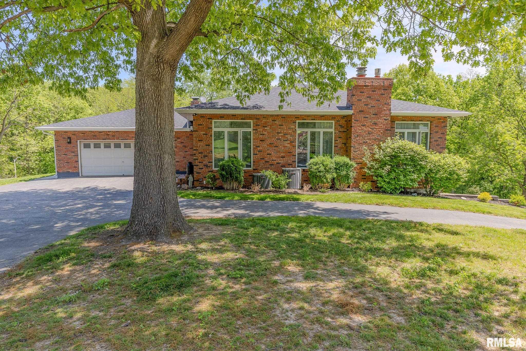4 VALLEY Lane