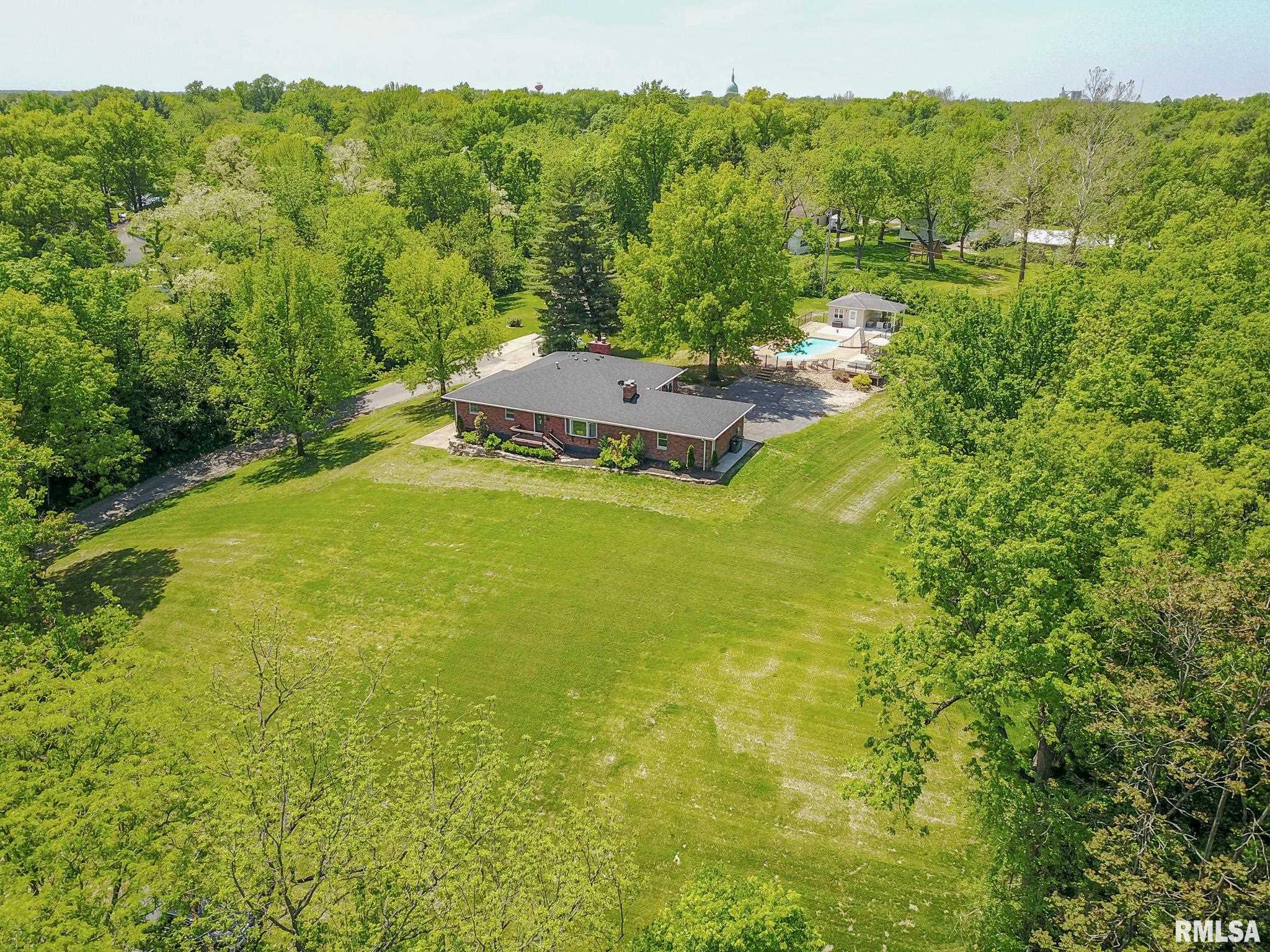 4 VALLEY Lane