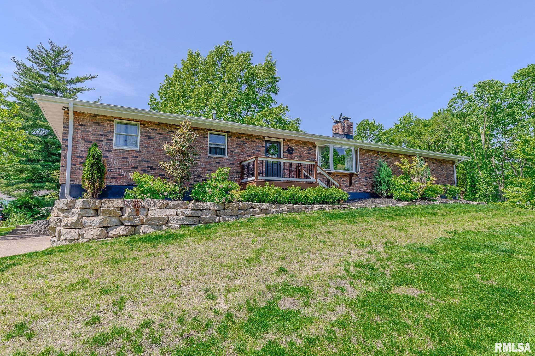 4 VALLEY Lane