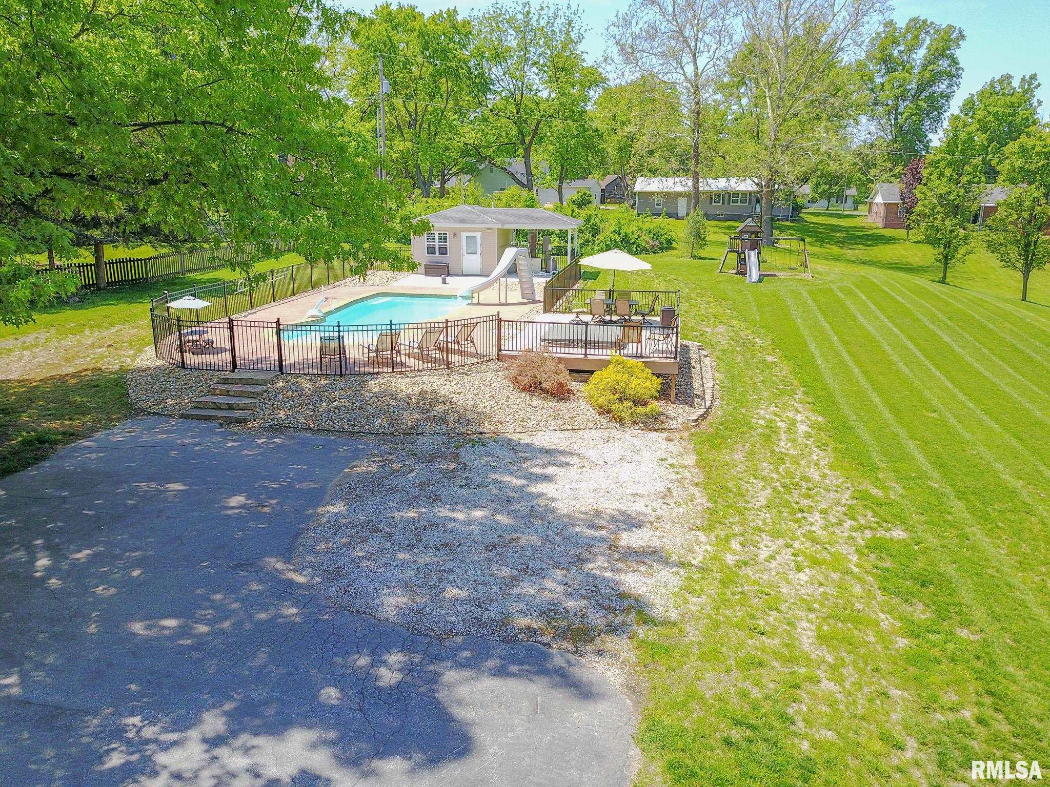 4 VALLEY Lane