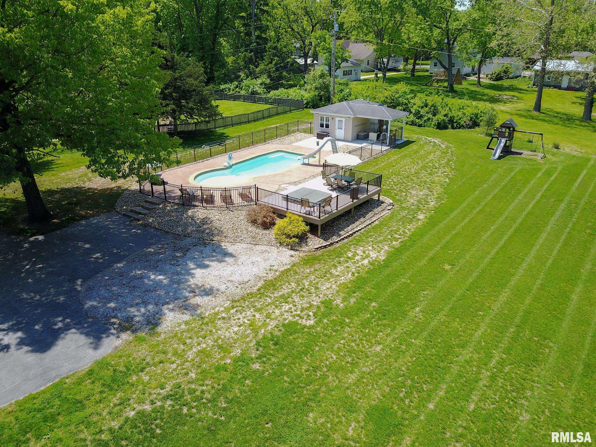 4 VALLEY Lane