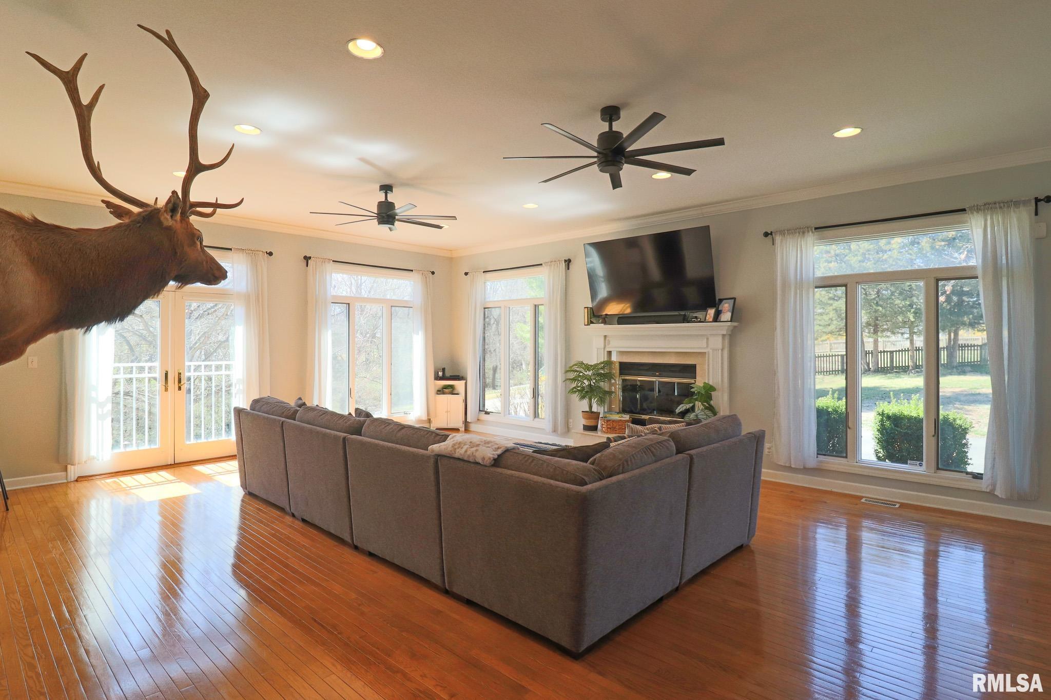 4 VALLEY Lane