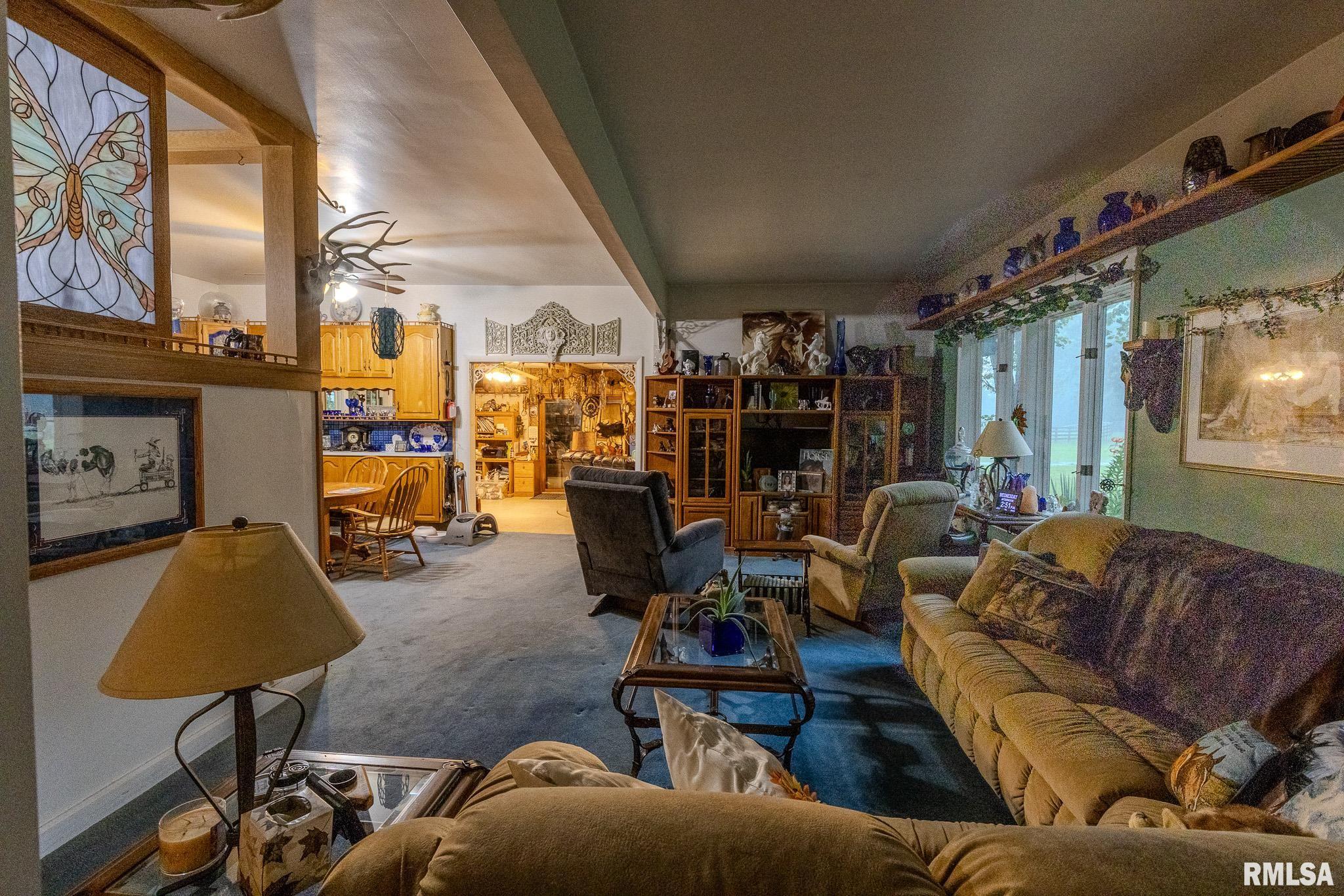 1925 CATALINA Lane