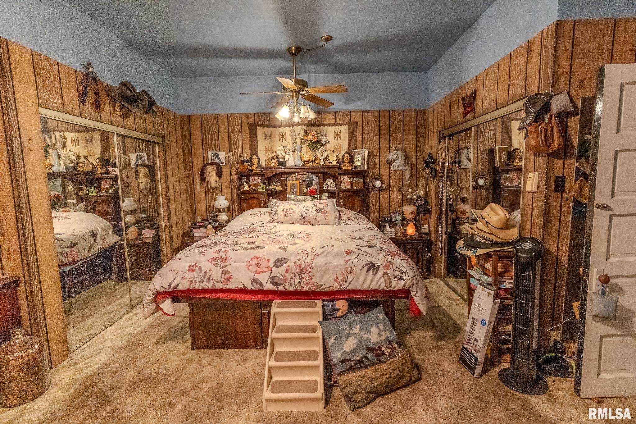 1925 CATALINA Lane