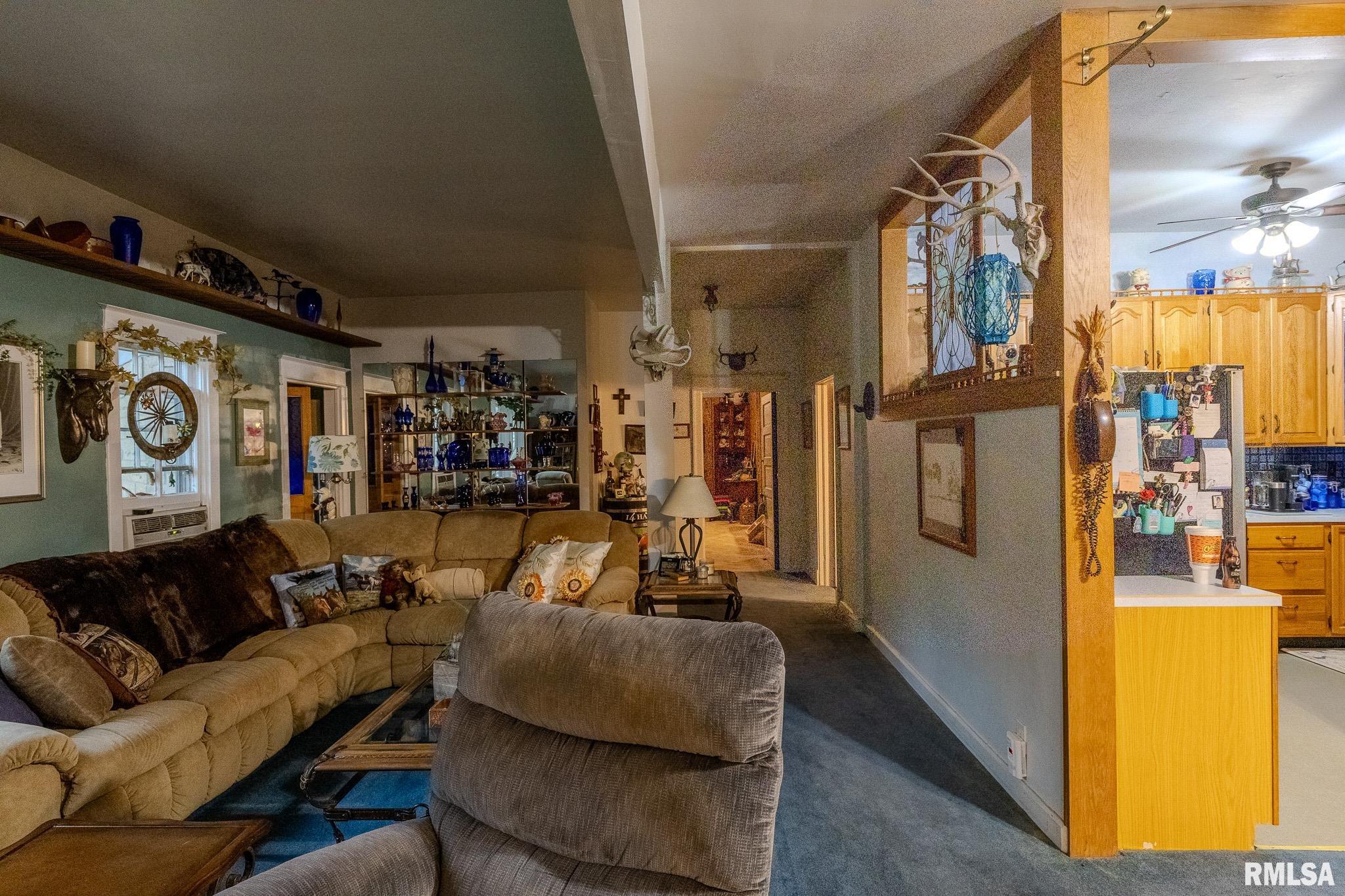 1925 CATALINA Lane