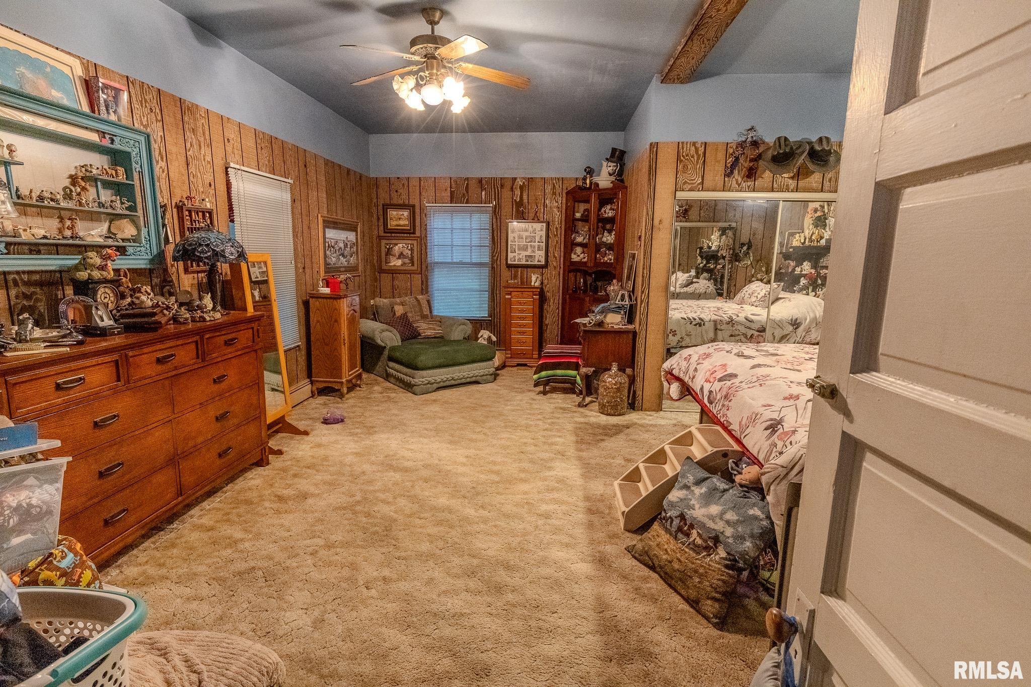 1925 CATALINA Lane
