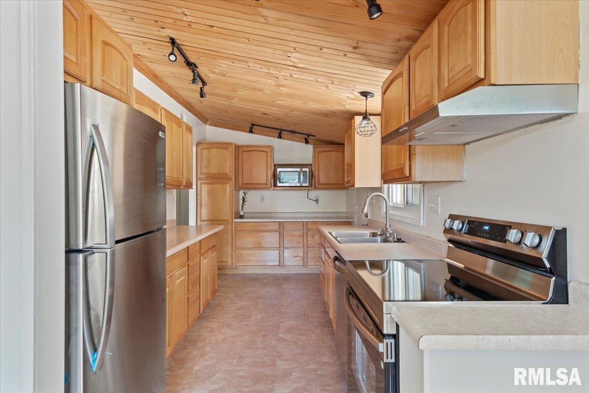 17279 RIVER VIEW Road