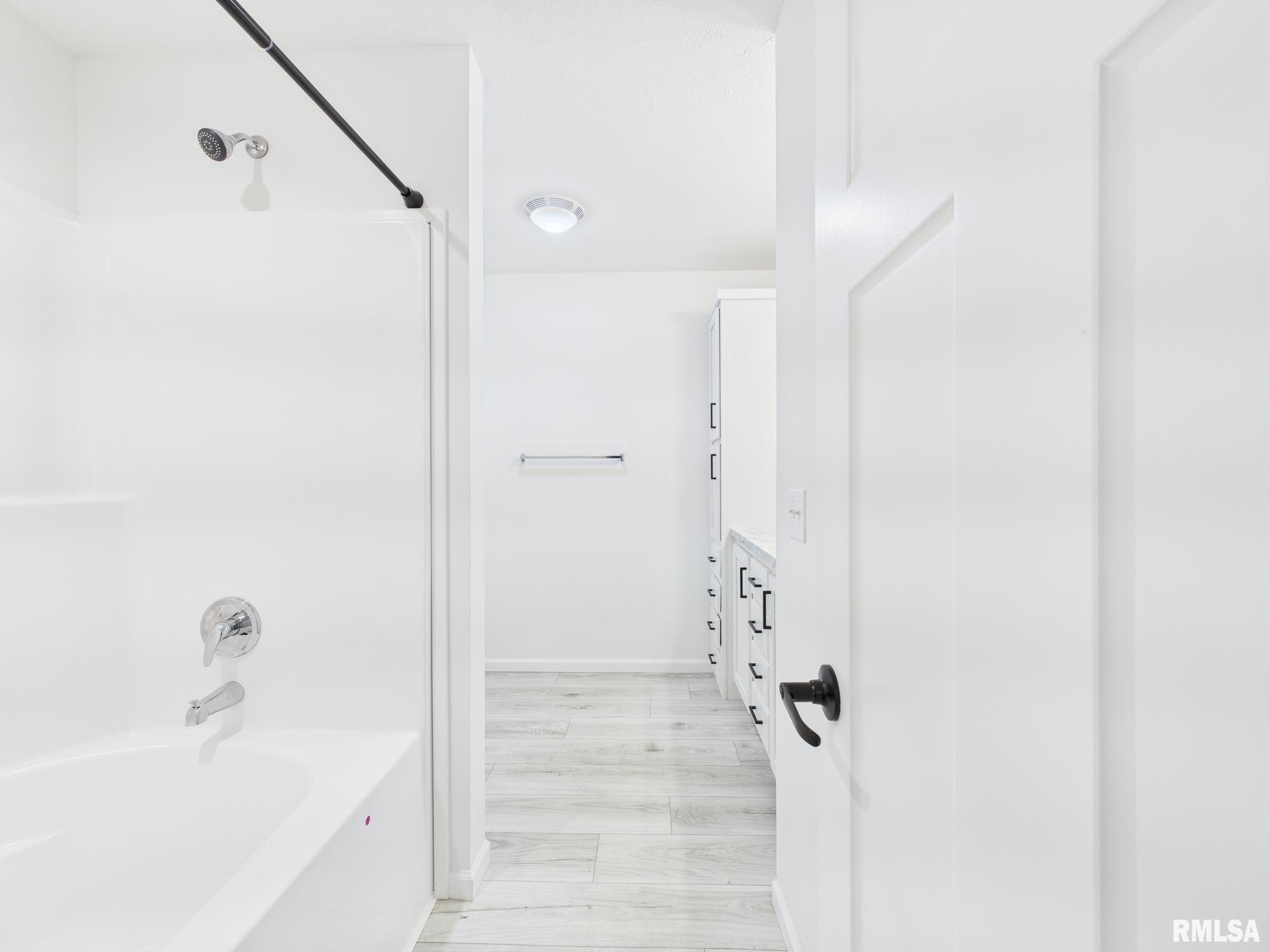 1625 RIDGEWOOD Court