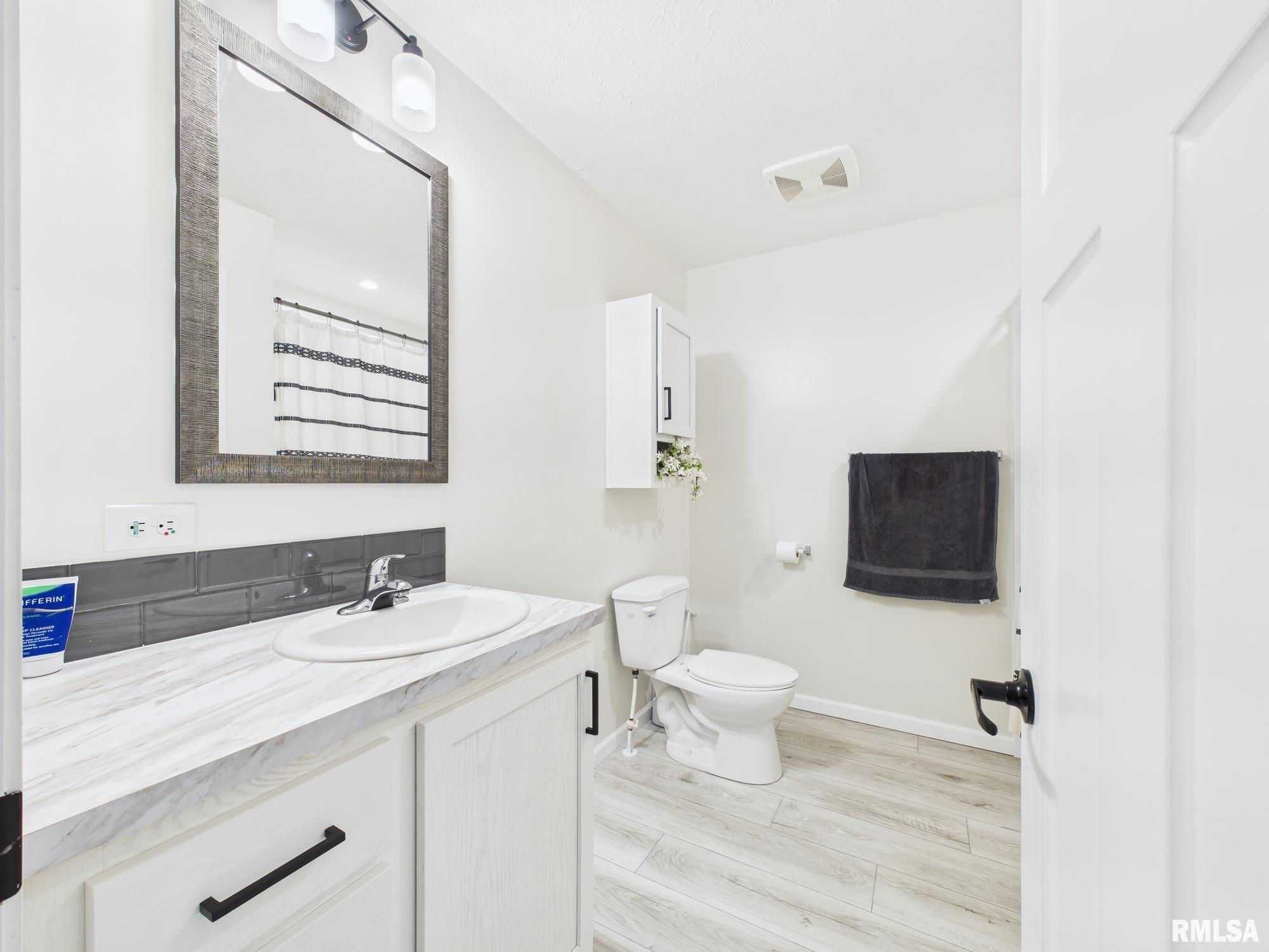 1625 RIDGEWOOD Court