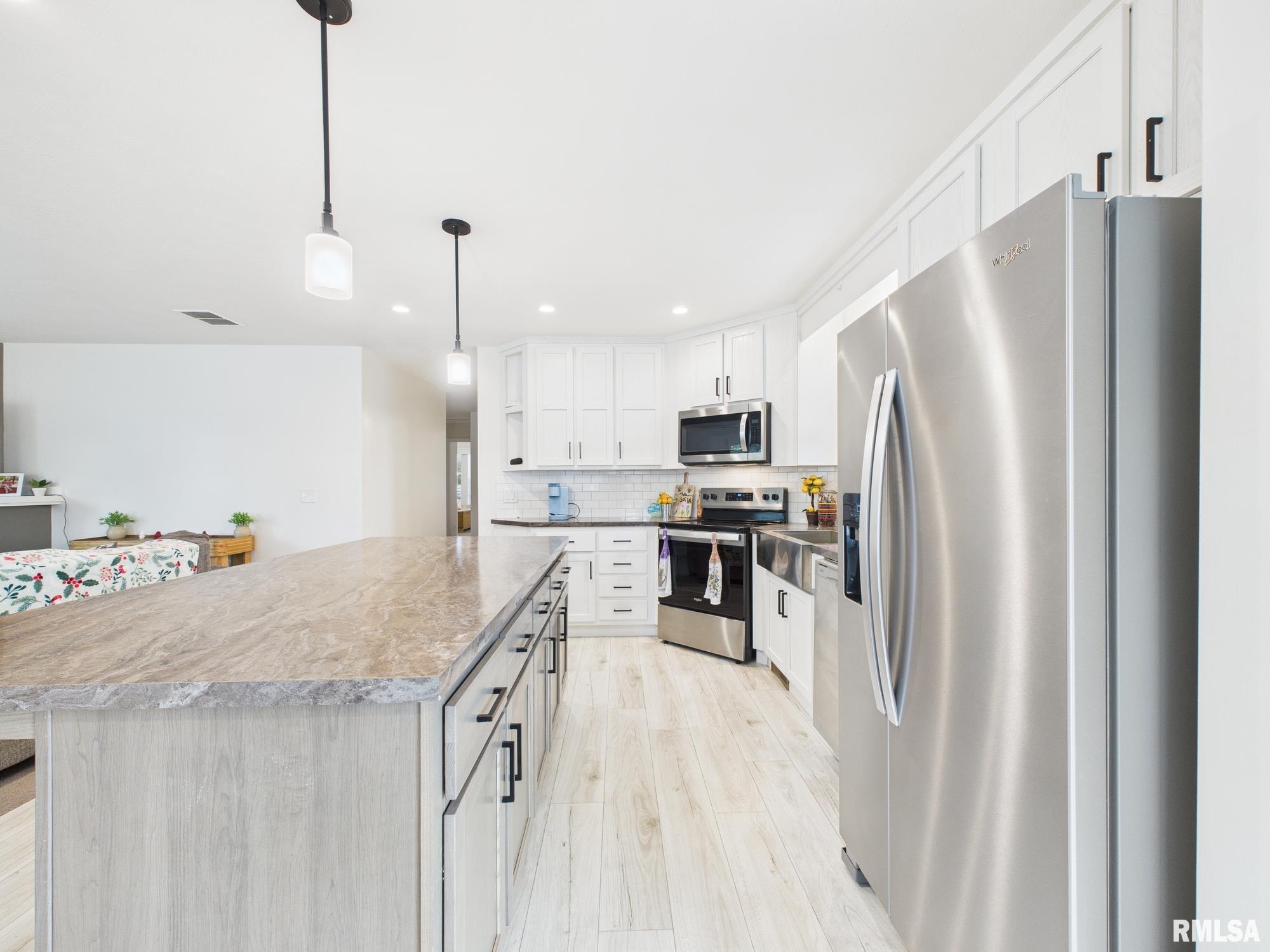 1625 RIDGEWOOD Court