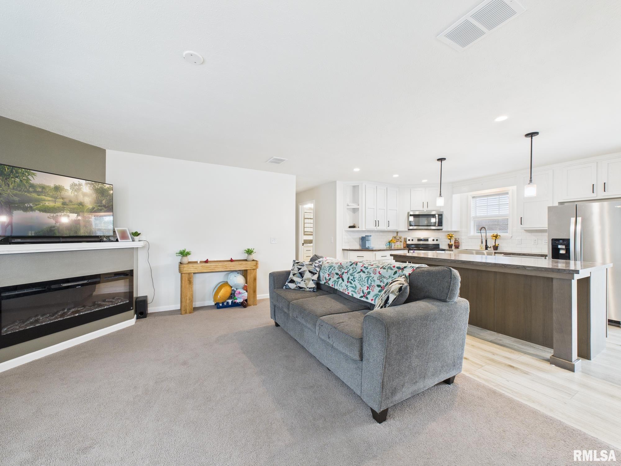 1625 RIDGEWOOD Court