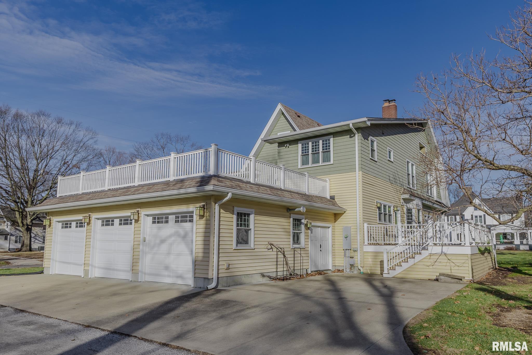 905 E 1st North Street