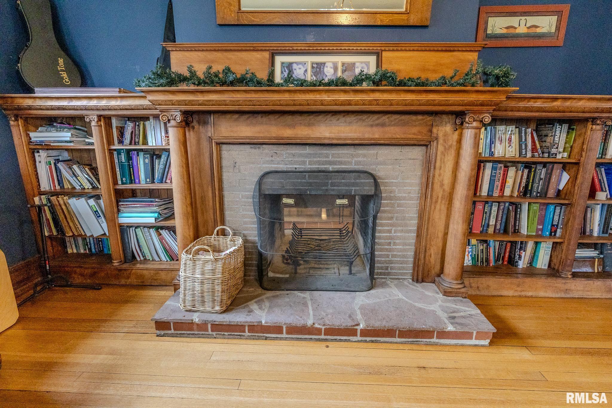 905 E 1st North Street