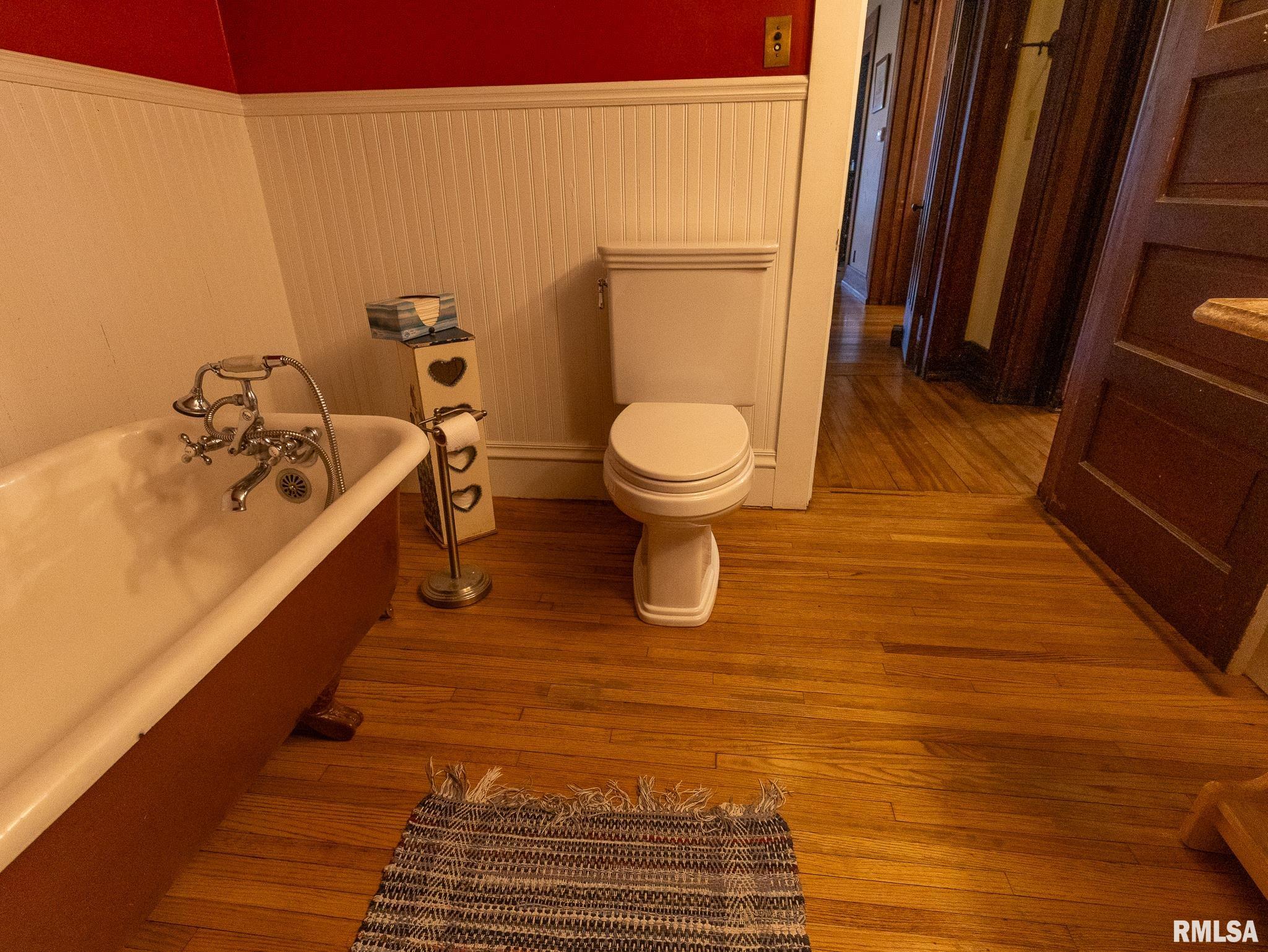 905 E 1st North Street