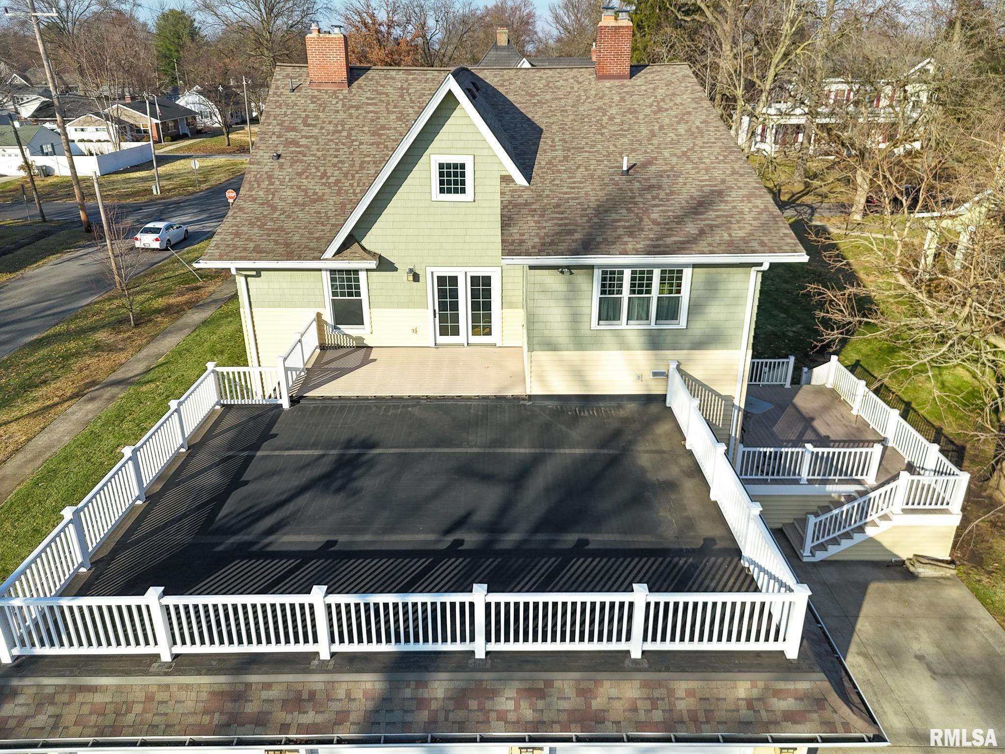 905 E 1st North Street