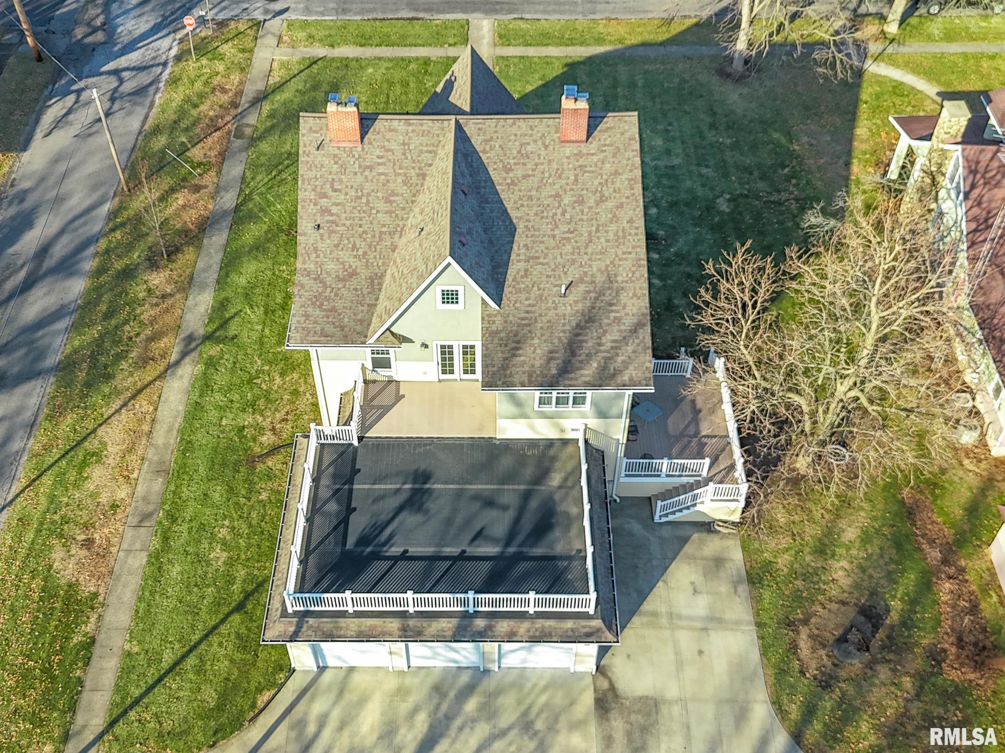 905 E 1st North Street