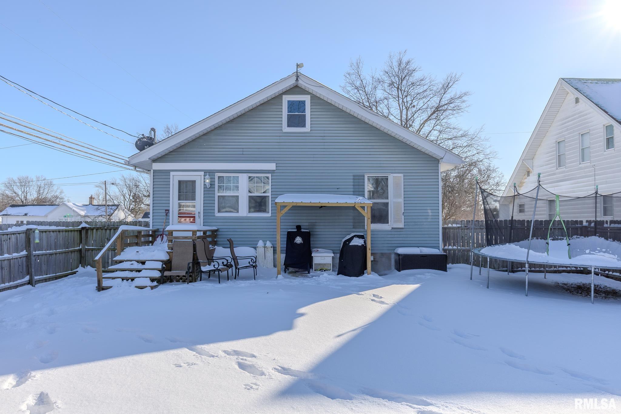 132 E BUCHANAN Street