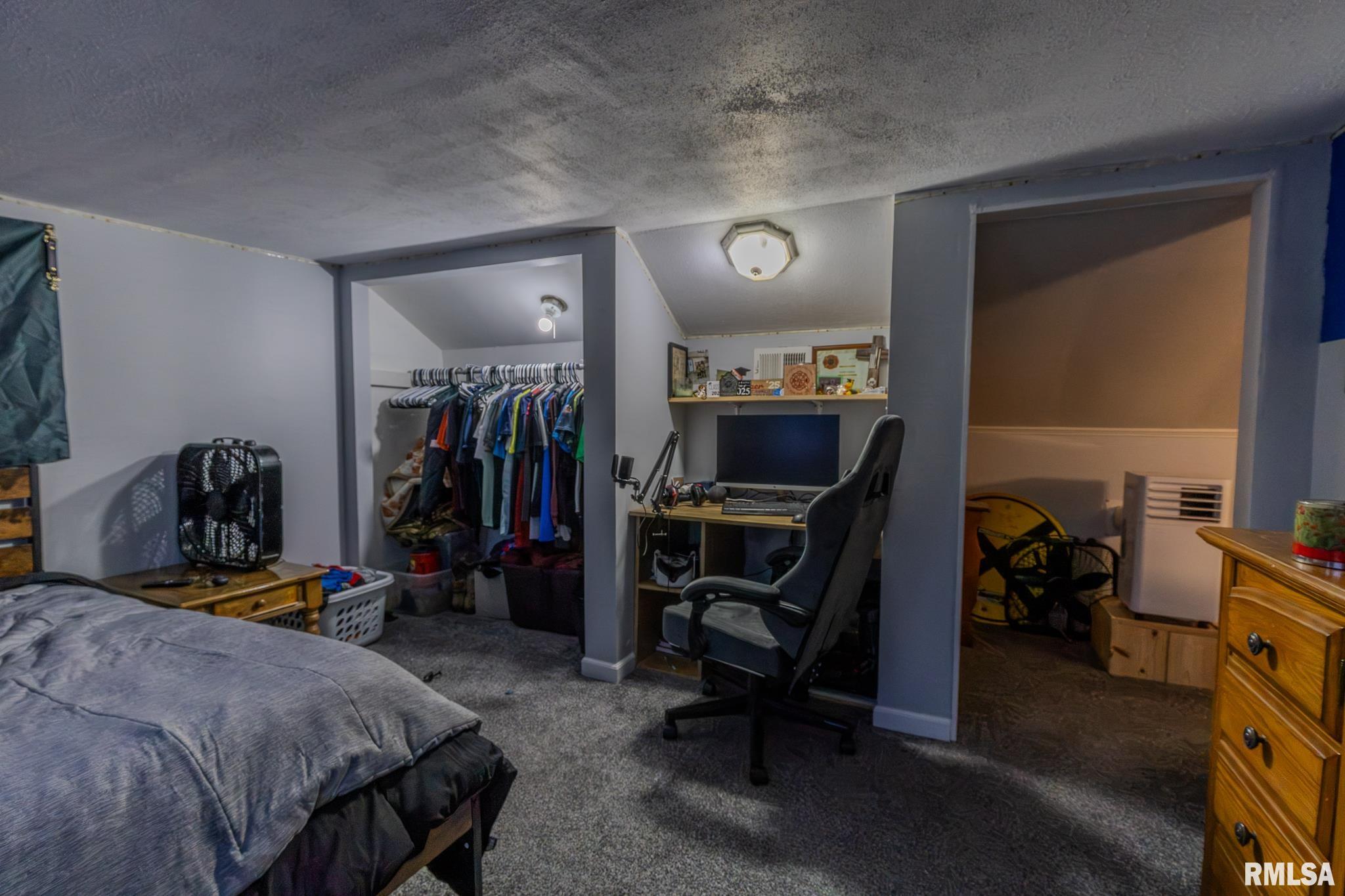 132 E BUCHANAN Street