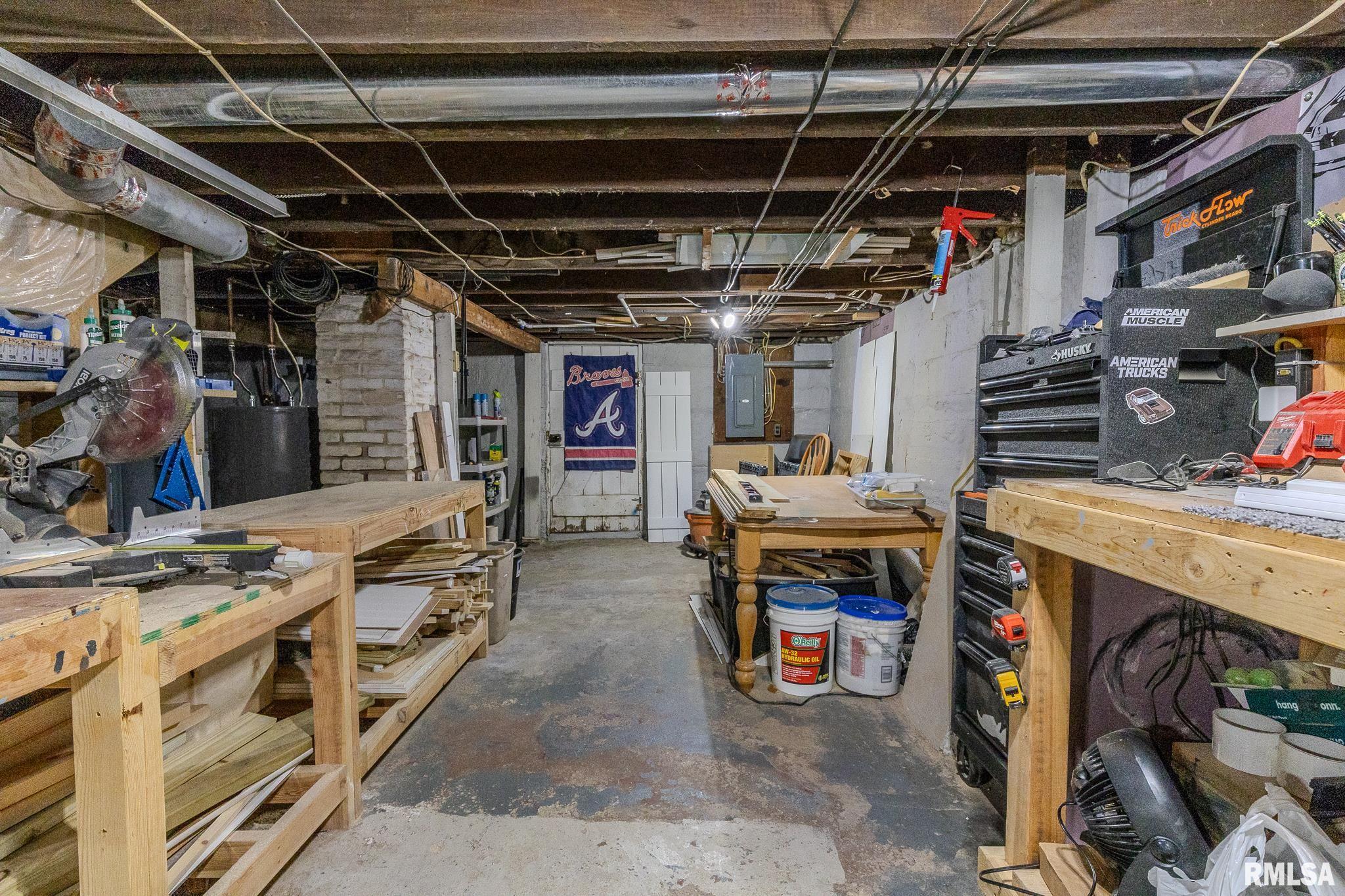 132 E BUCHANAN Street