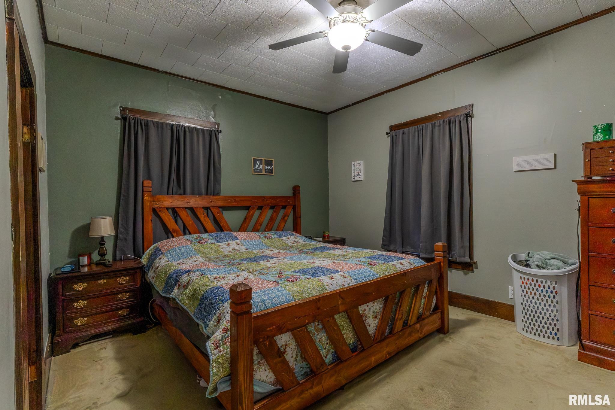 132 E BUCHANAN Street