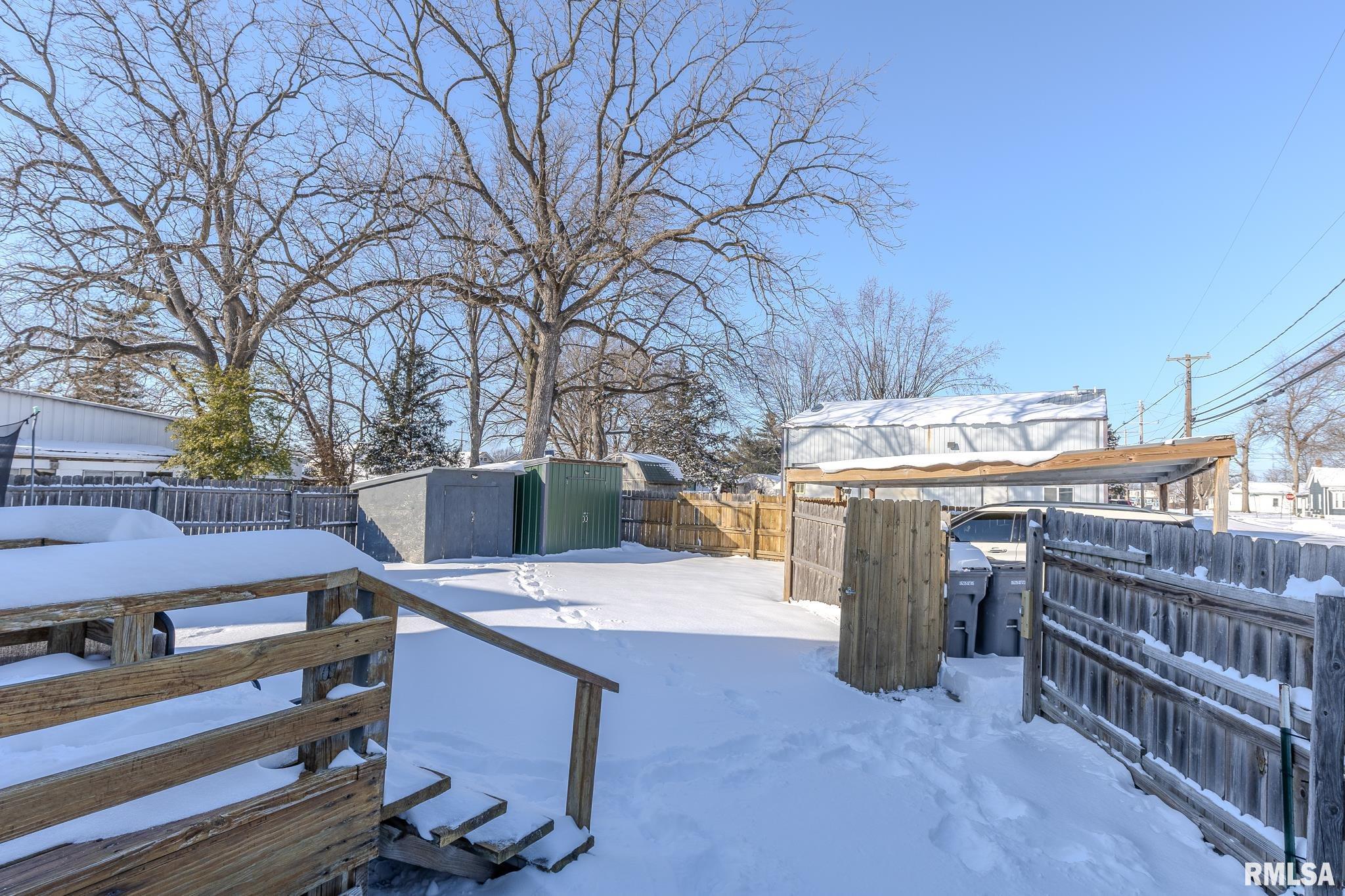 132 E BUCHANAN Street