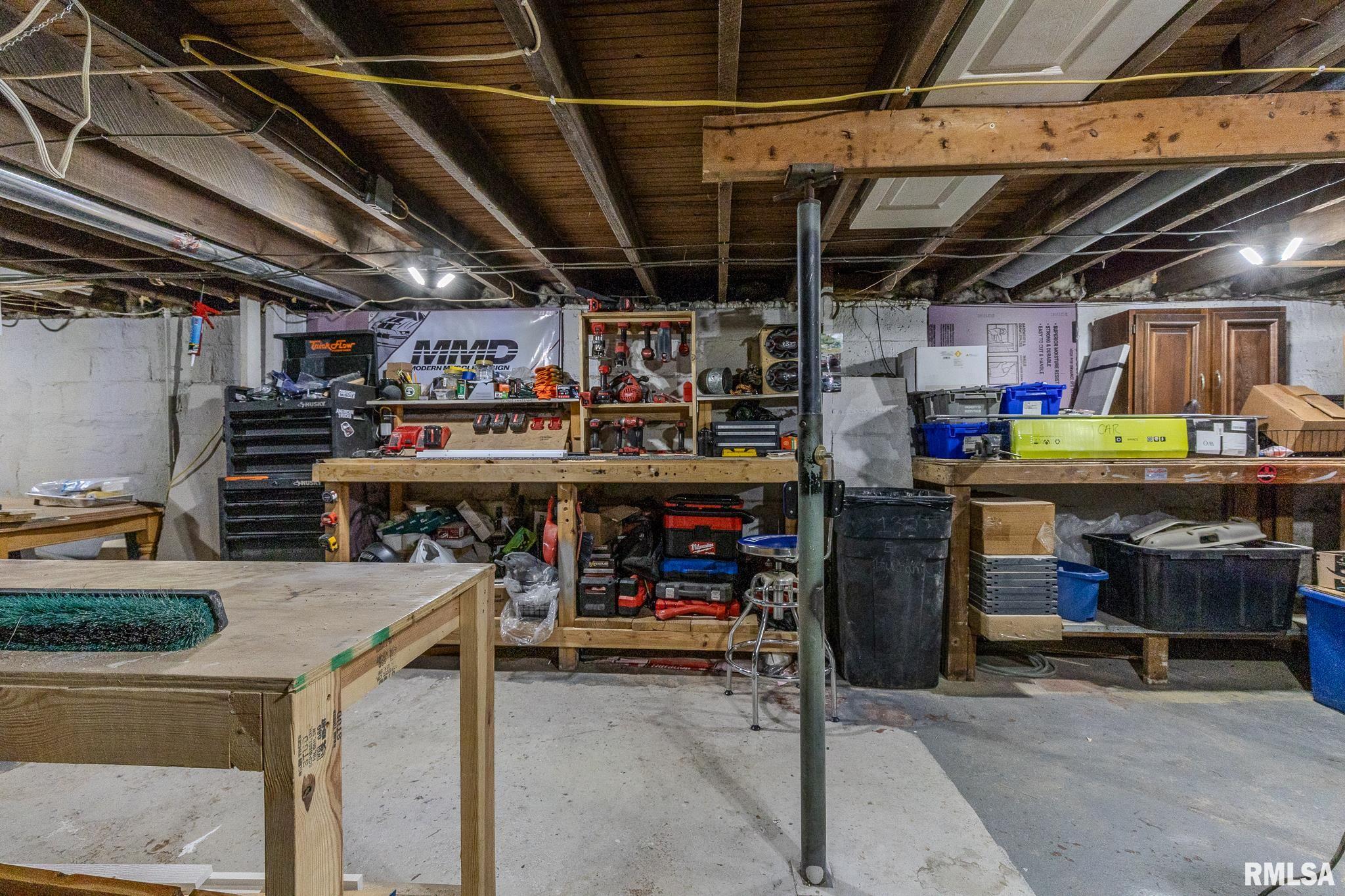 132 E BUCHANAN Street