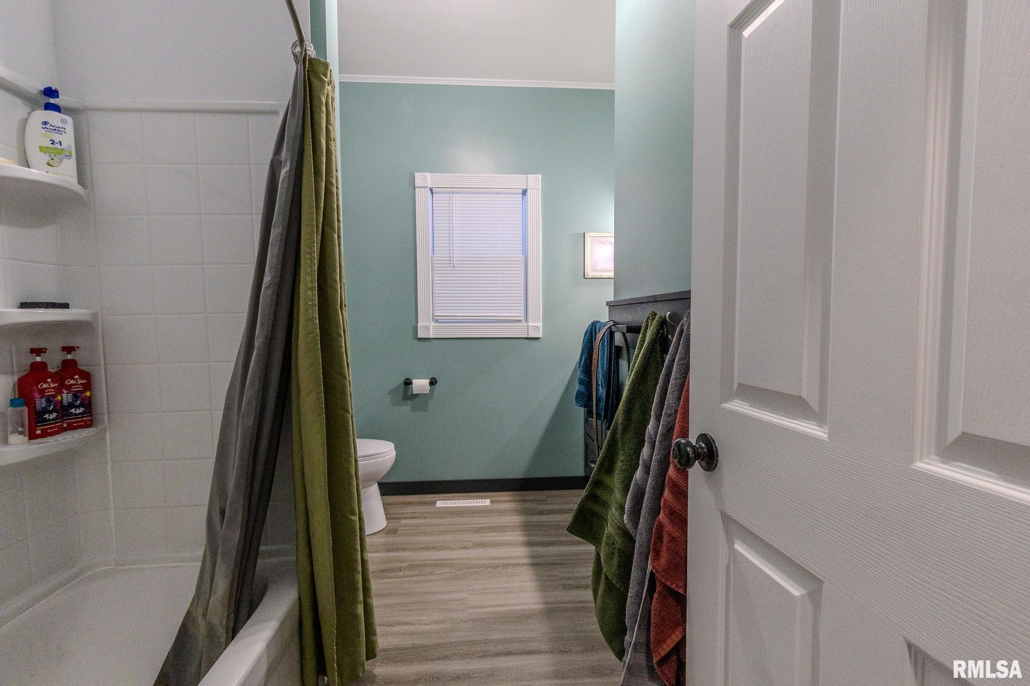 132 E BUCHANAN Street