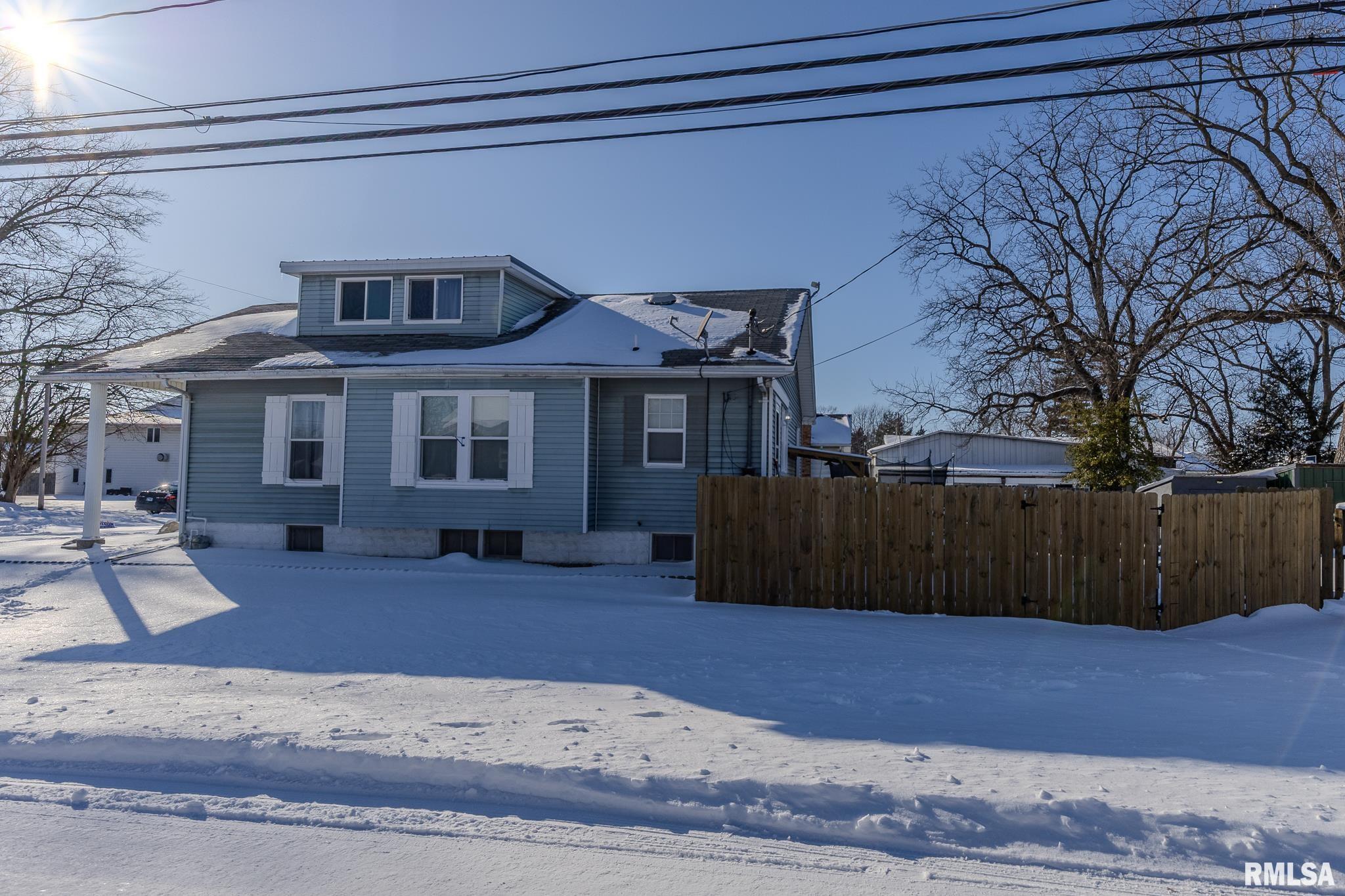 132 E BUCHANAN Street