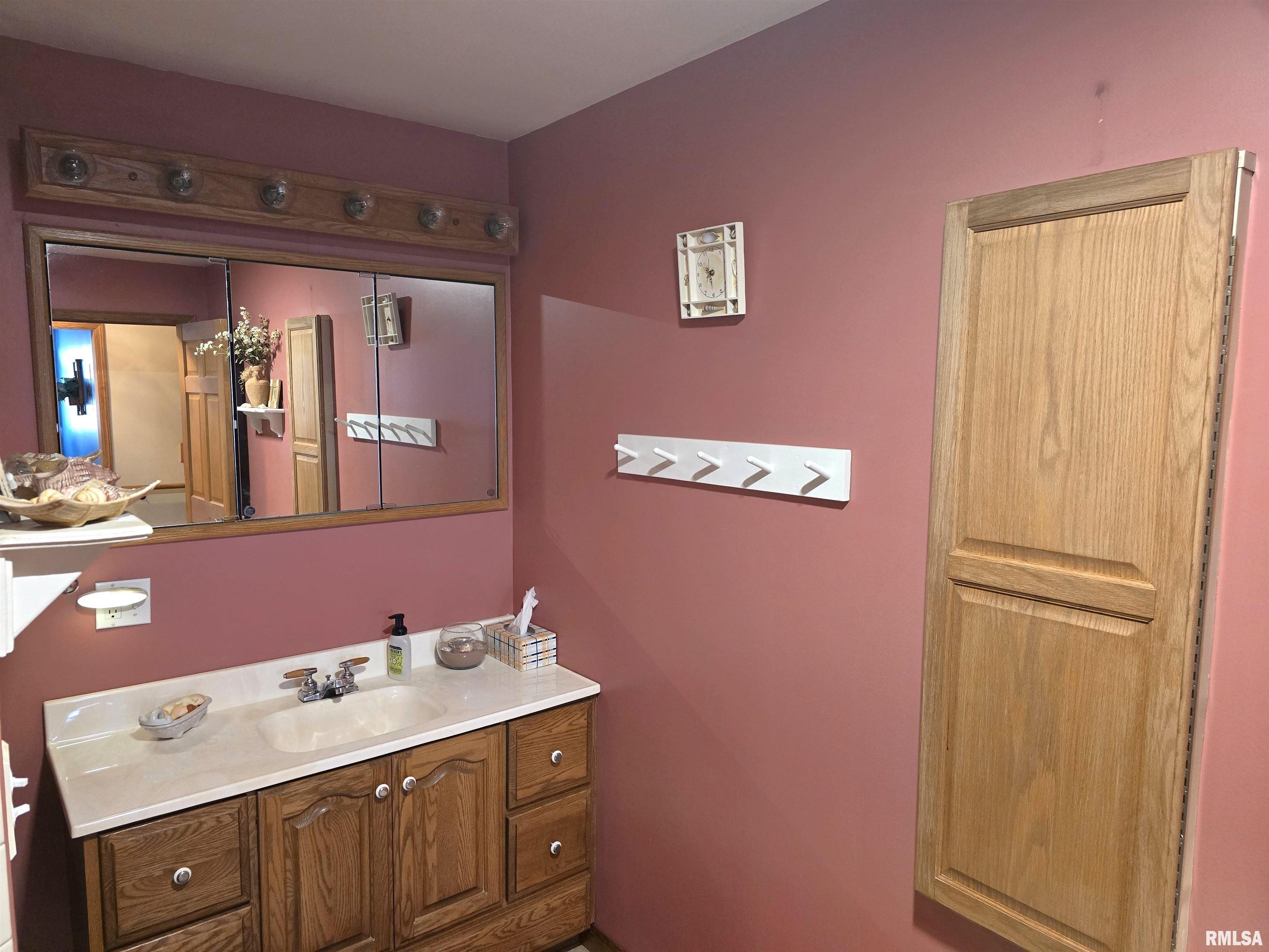 201 W SPRINGFIELD Street