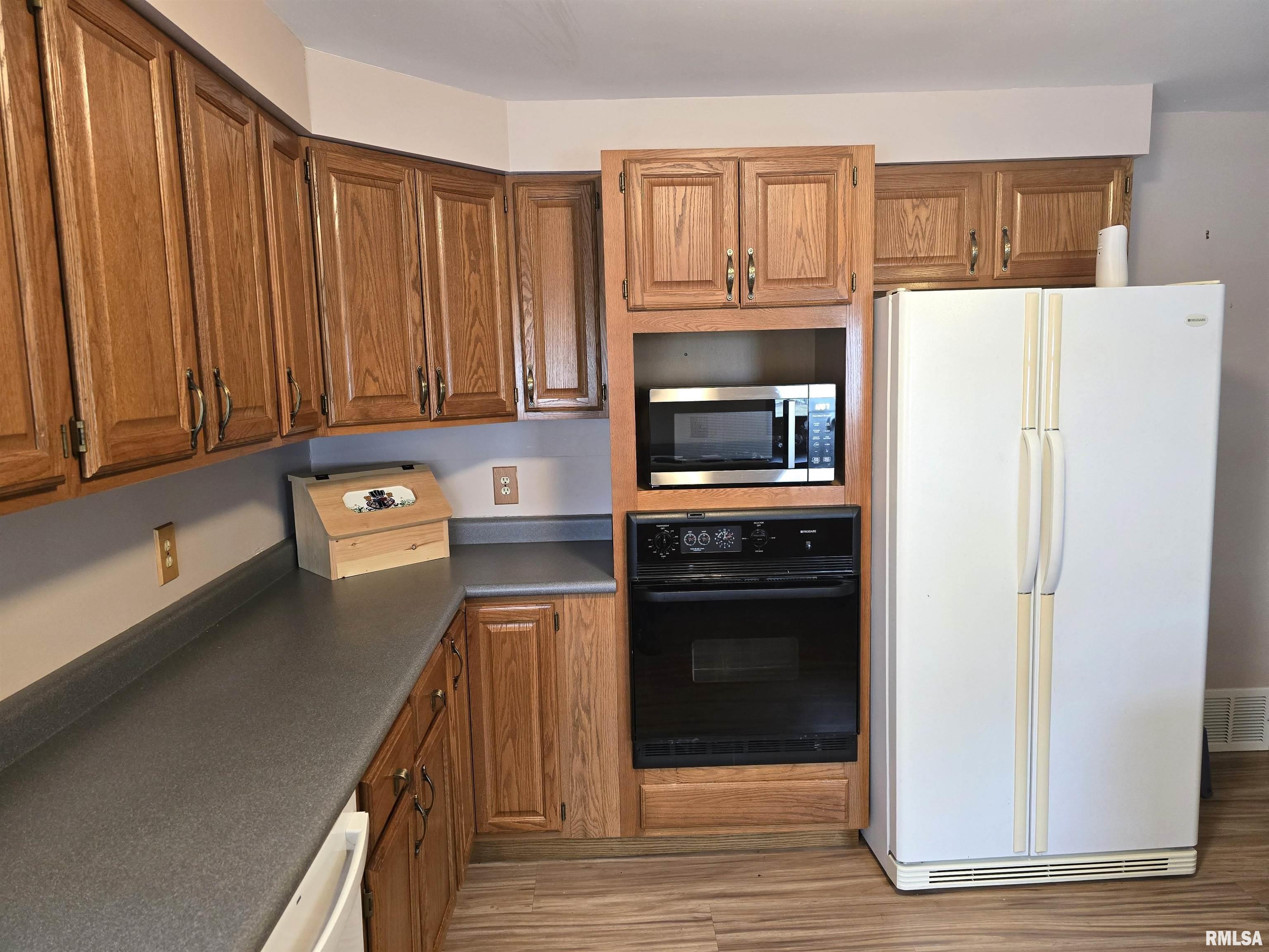 201 W SPRINGFIELD Street