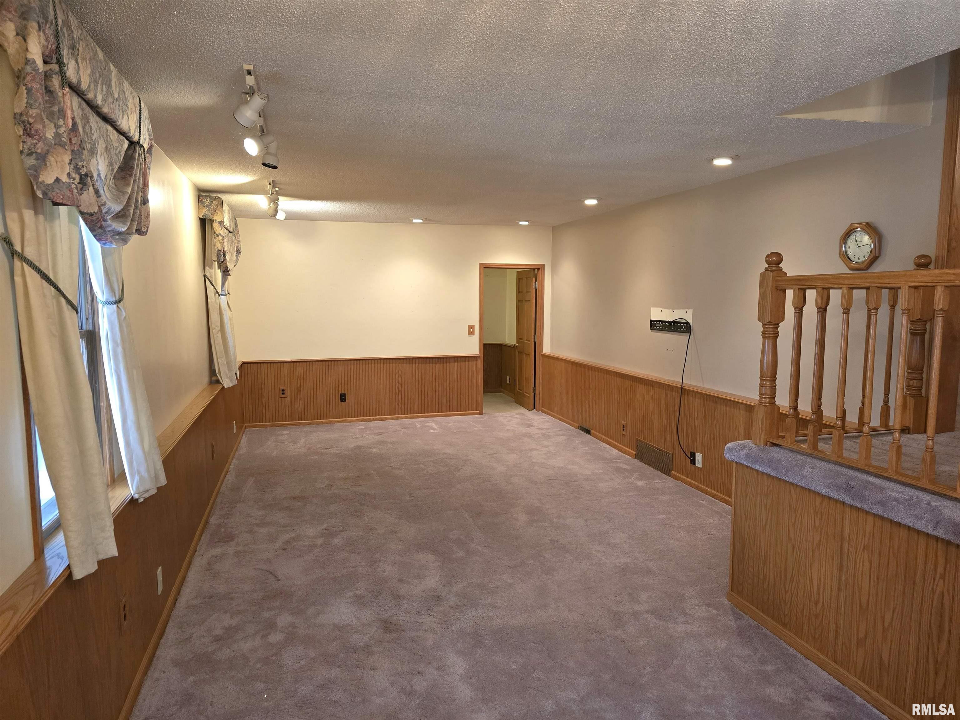 201 W SPRINGFIELD Street