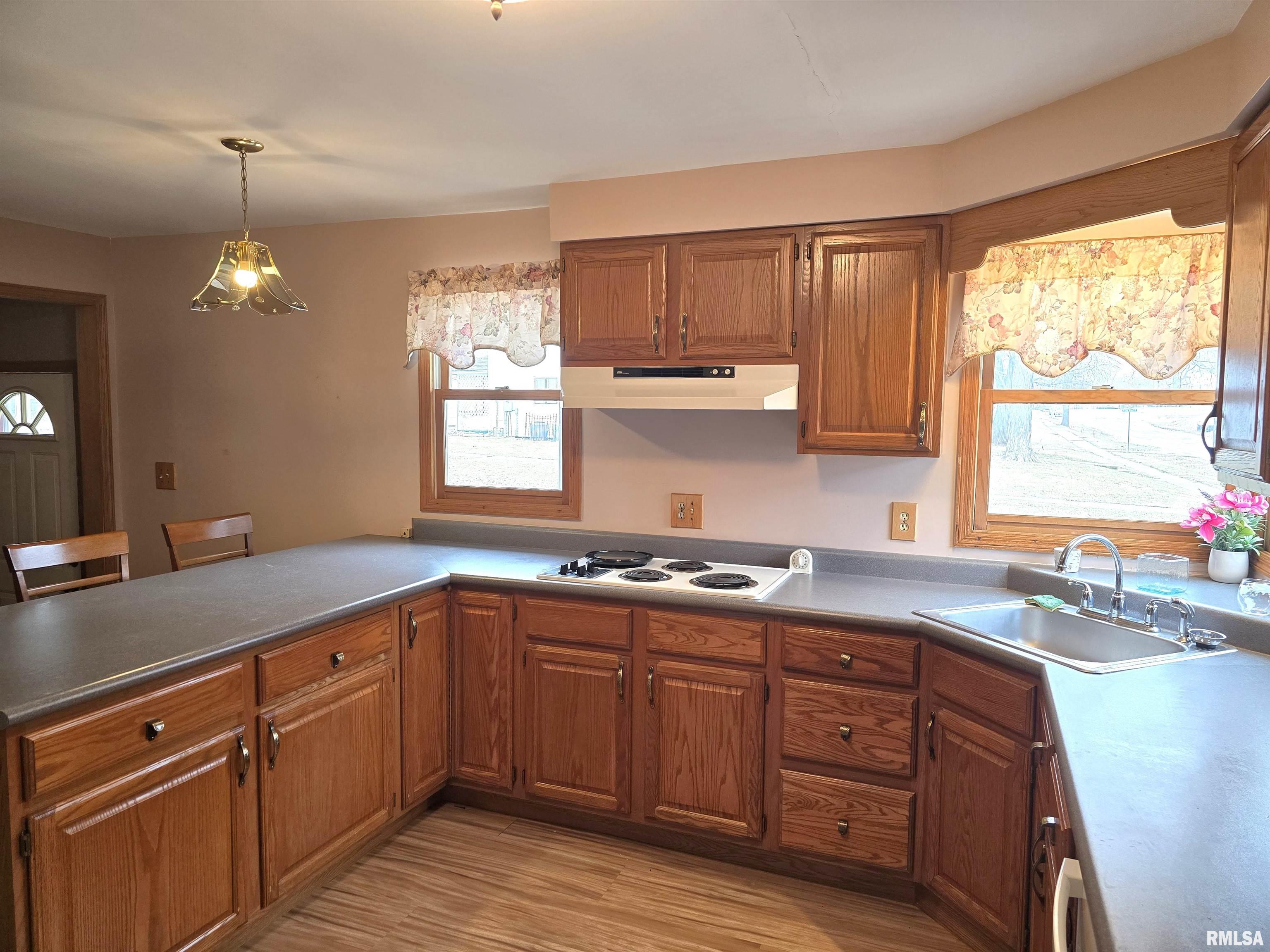 201 W SPRINGFIELD Street