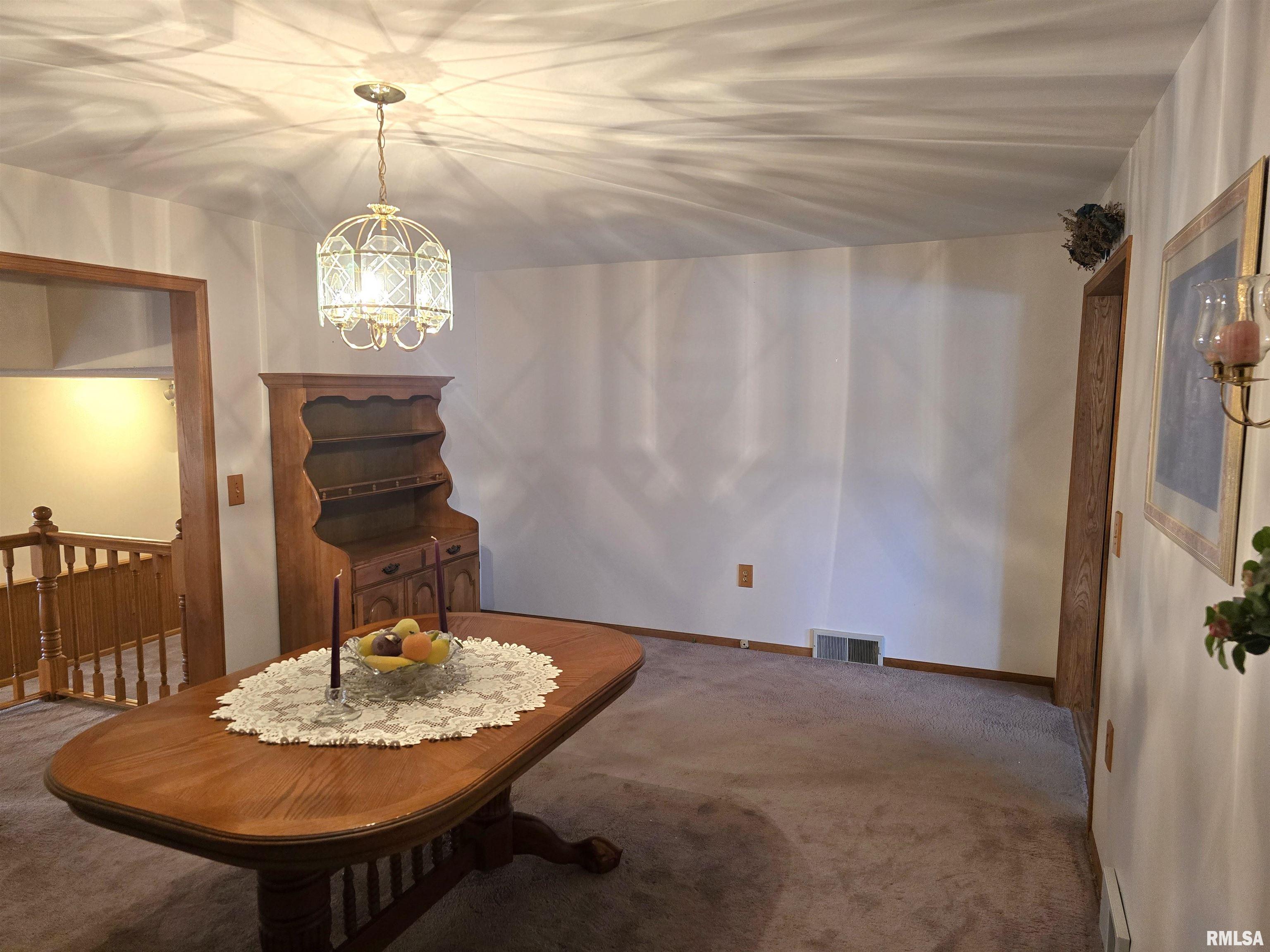 201 W SPRINGFIELD Street