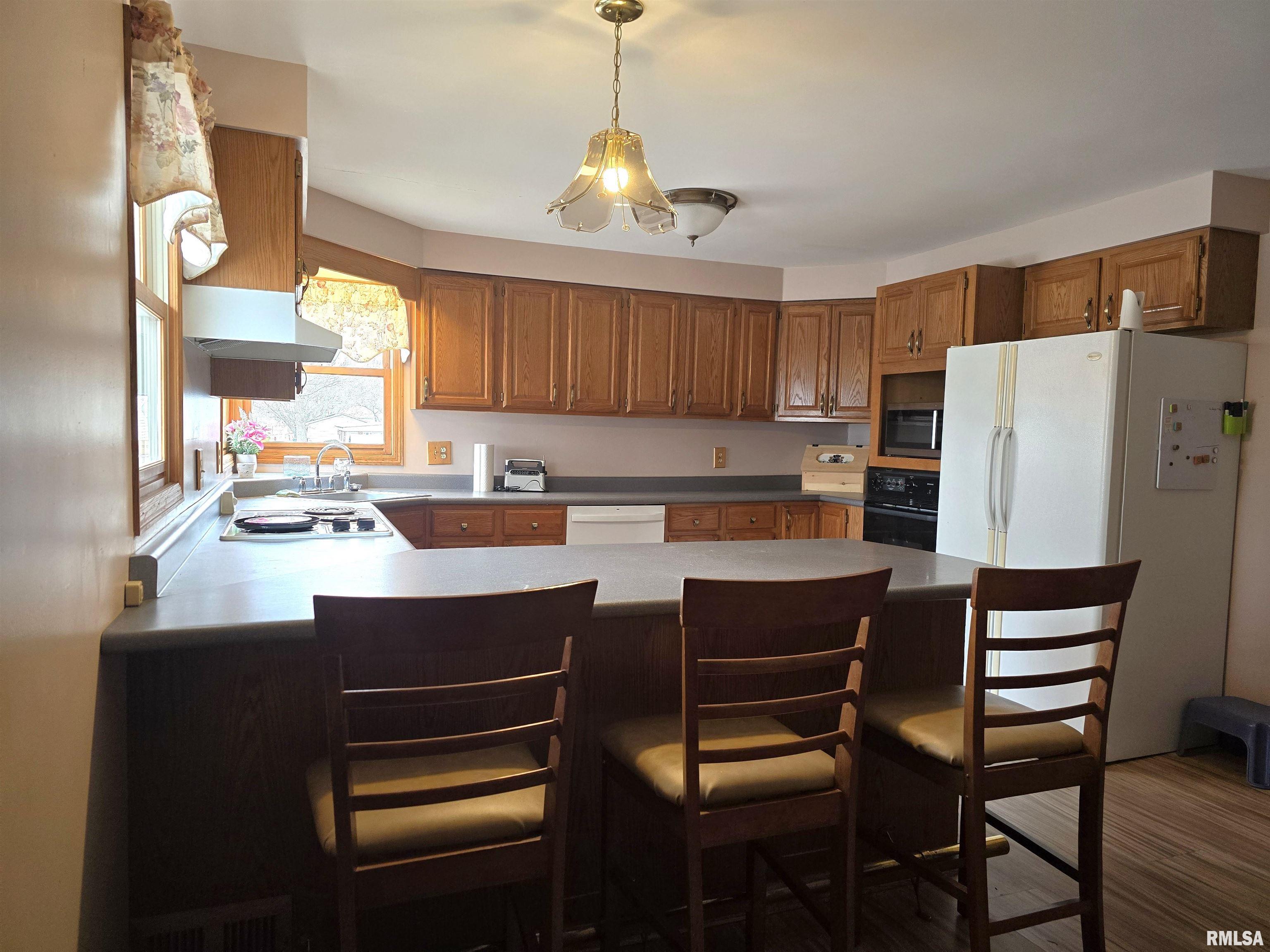 201 W SPRINGFIELD Street