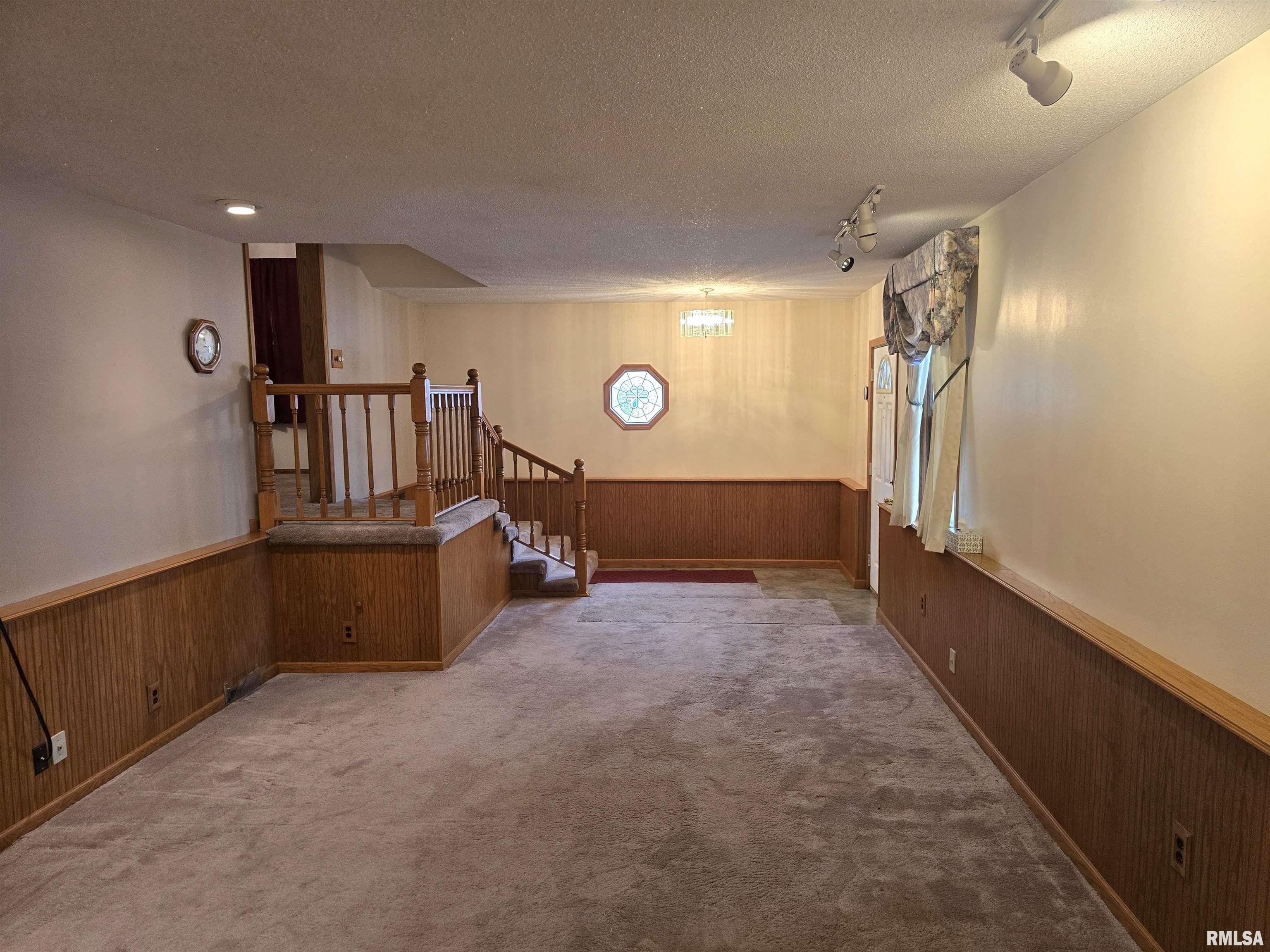 201 W SPRINGFIELD Street