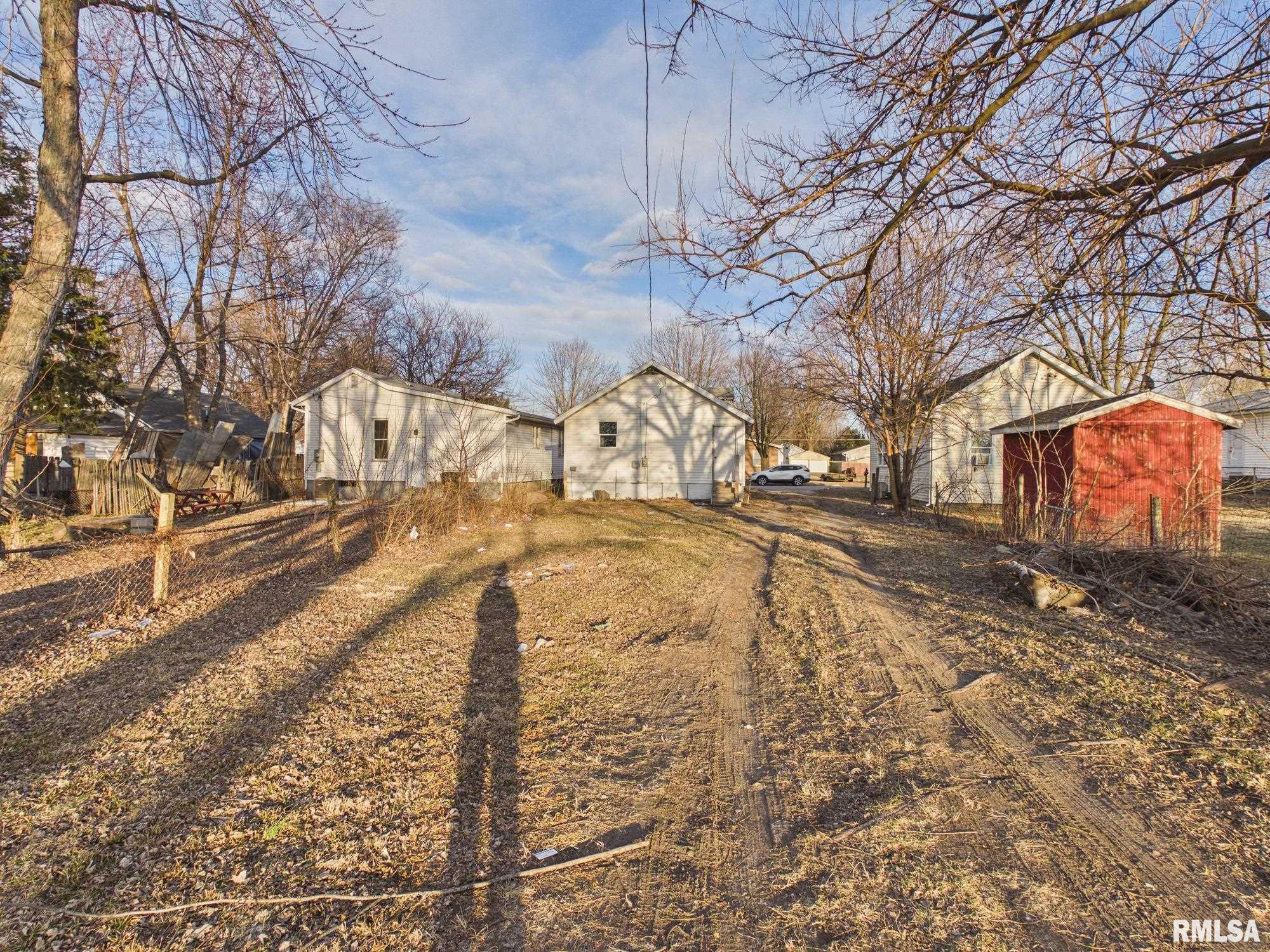 409 N MADISON Street