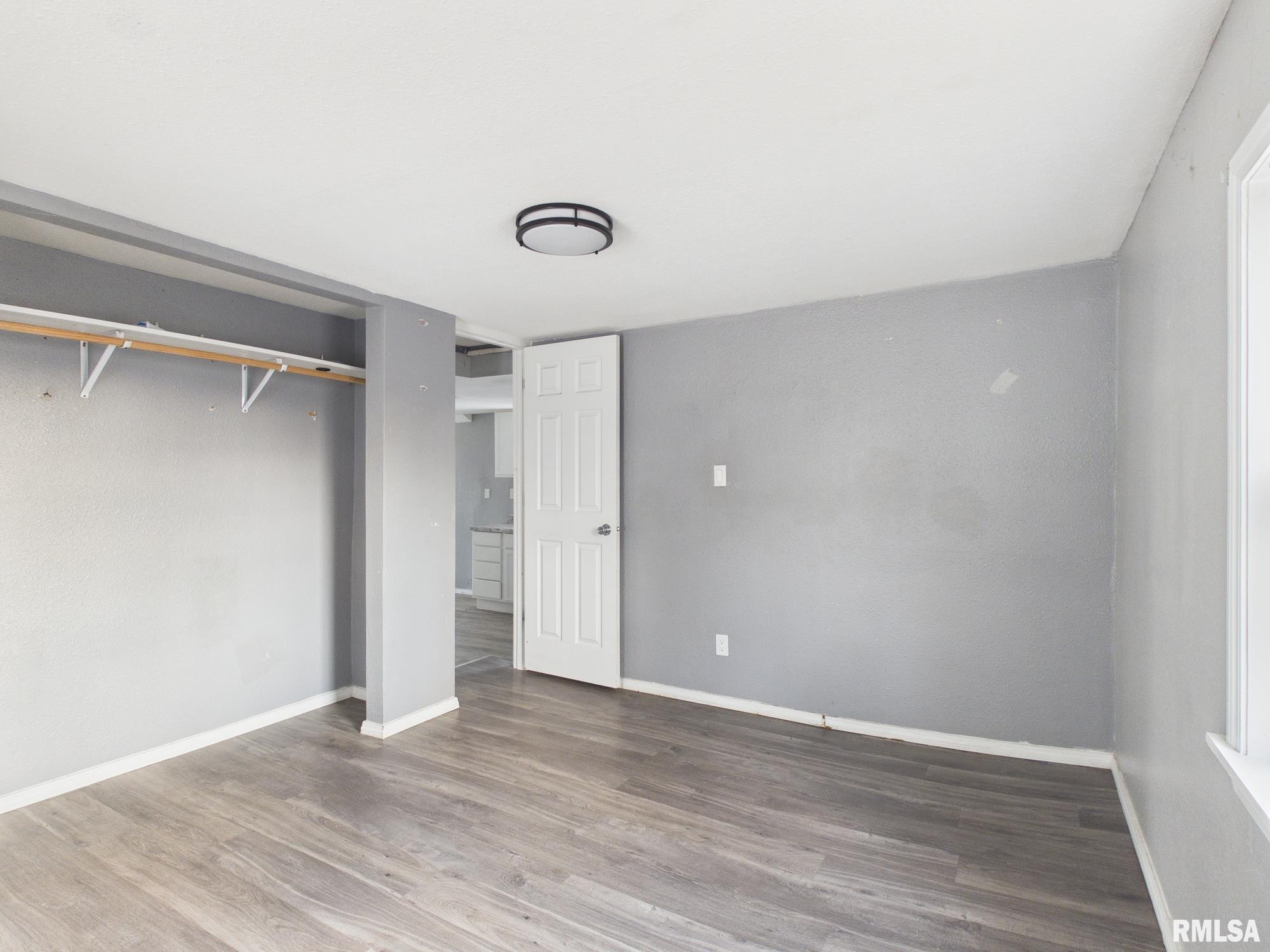 409 N MADISON Street