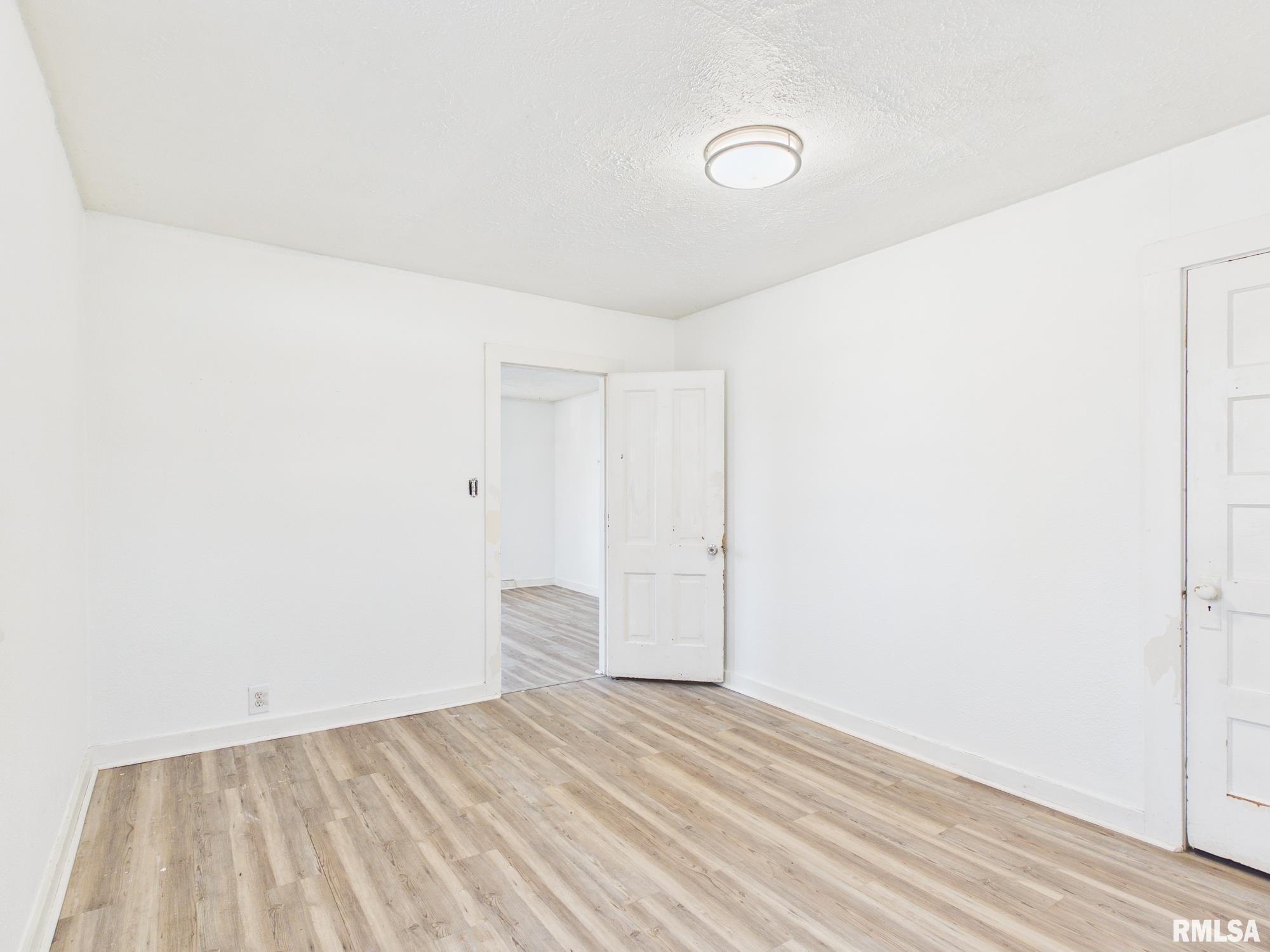 411 N MADISON Street