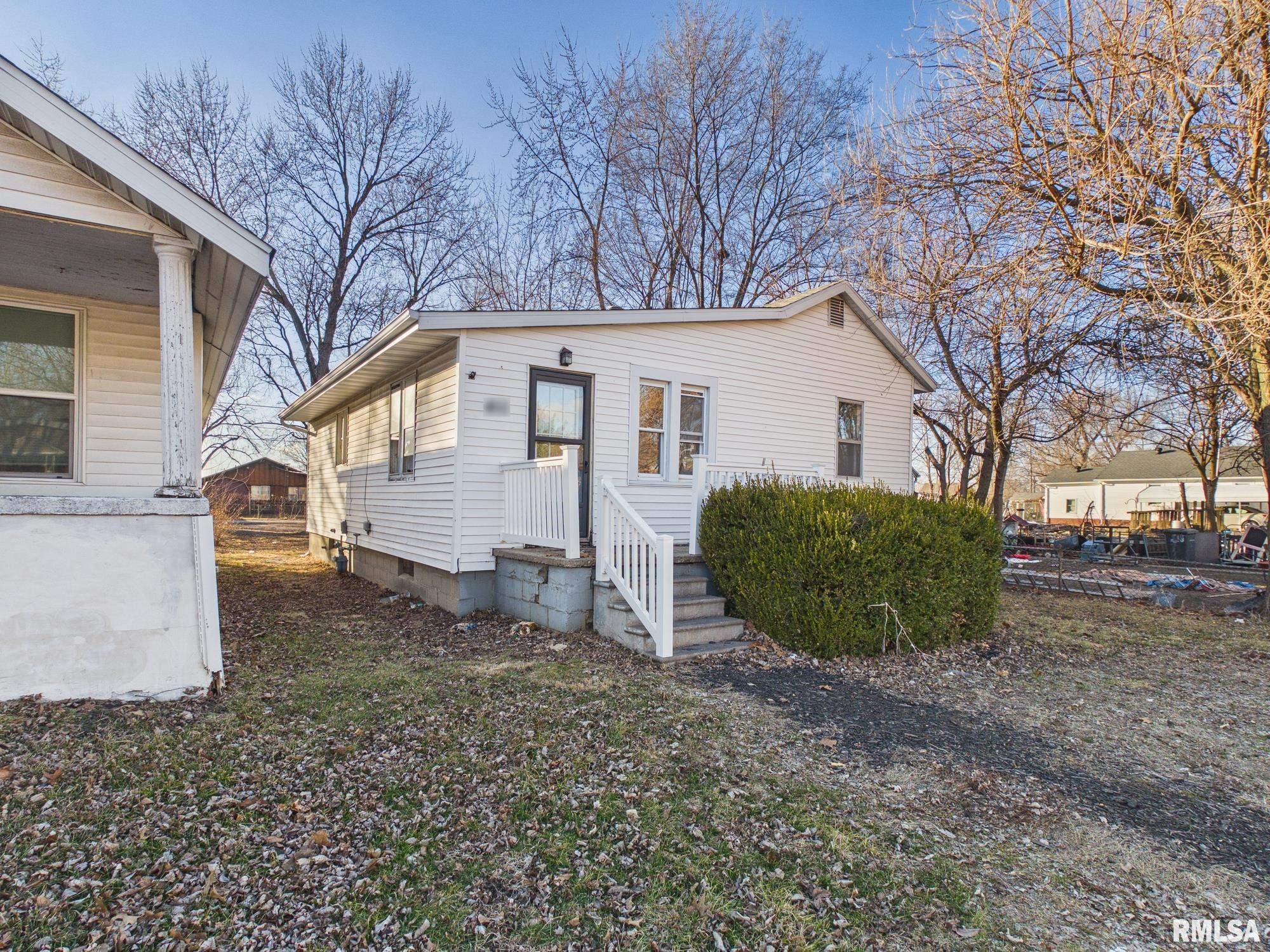 411 N MADISON Street