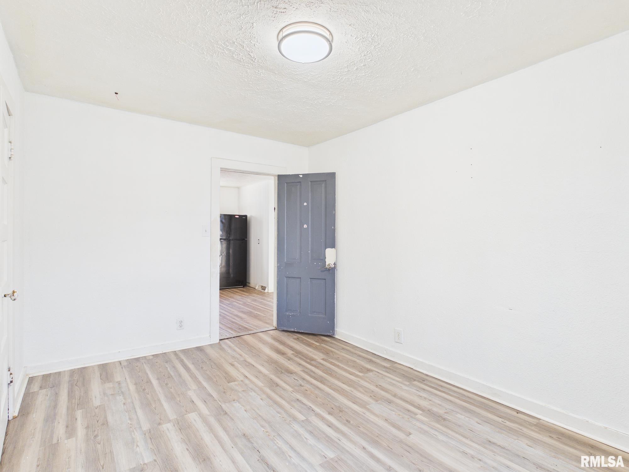 411 N MADISON Street