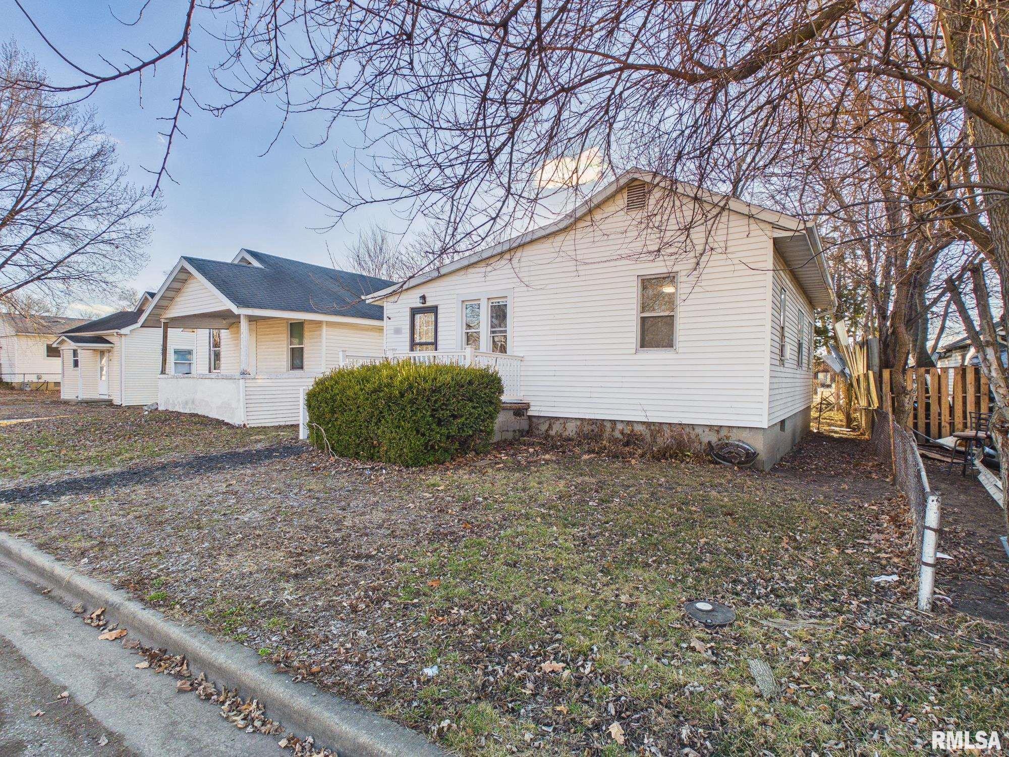 411 N MADISON Street