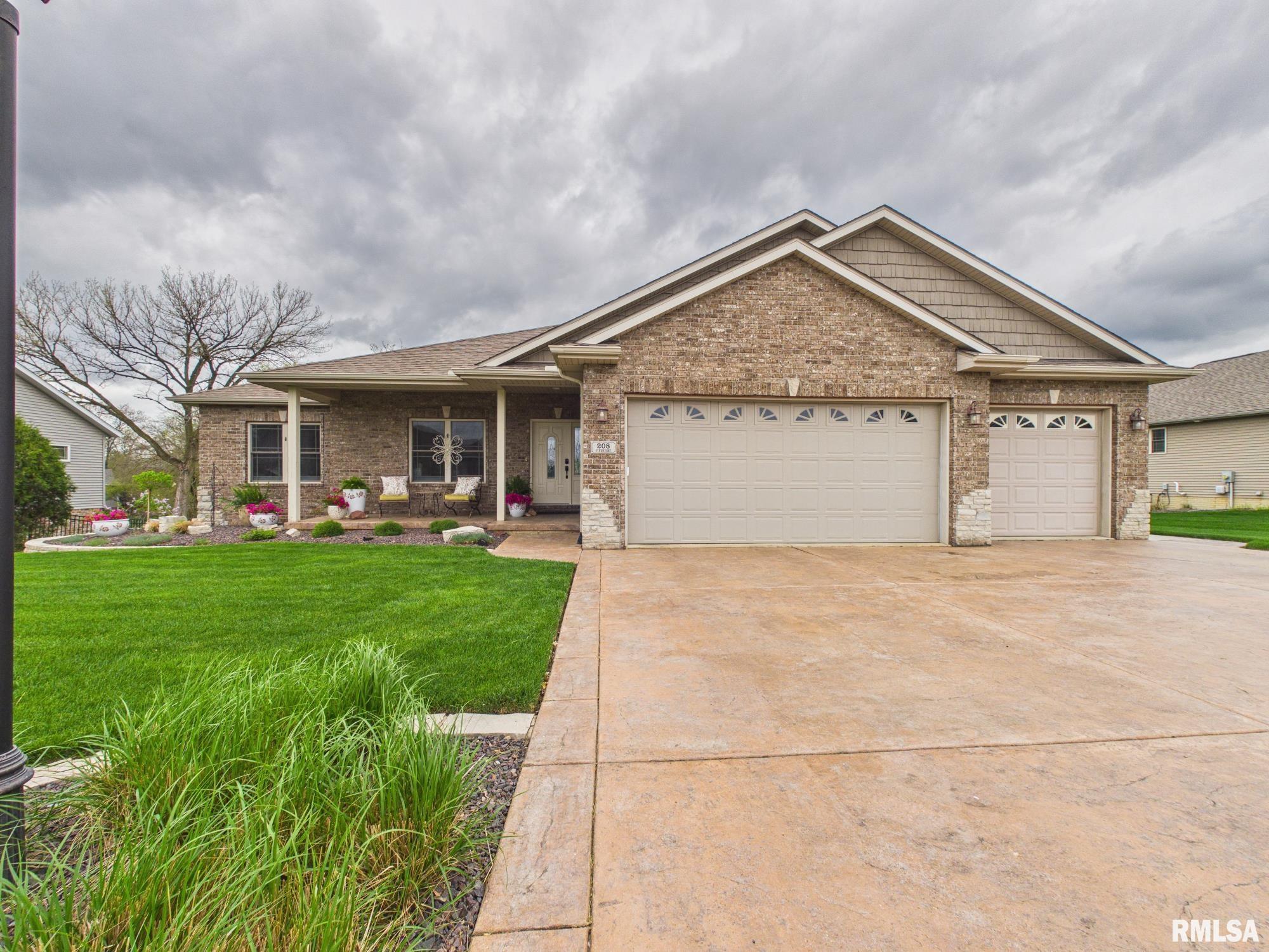 208 PINEHURST Lane