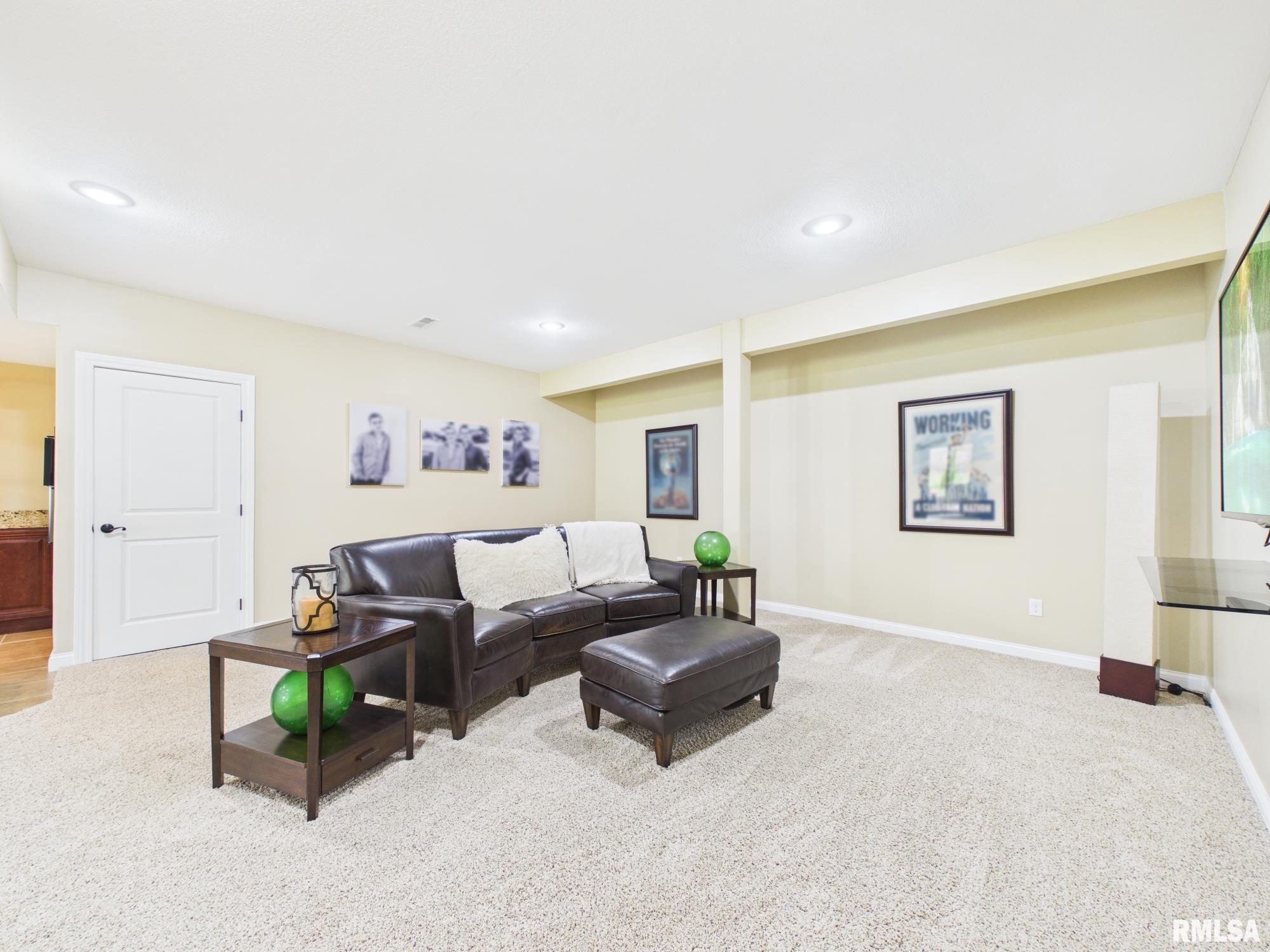 208 PINEHURST Lane